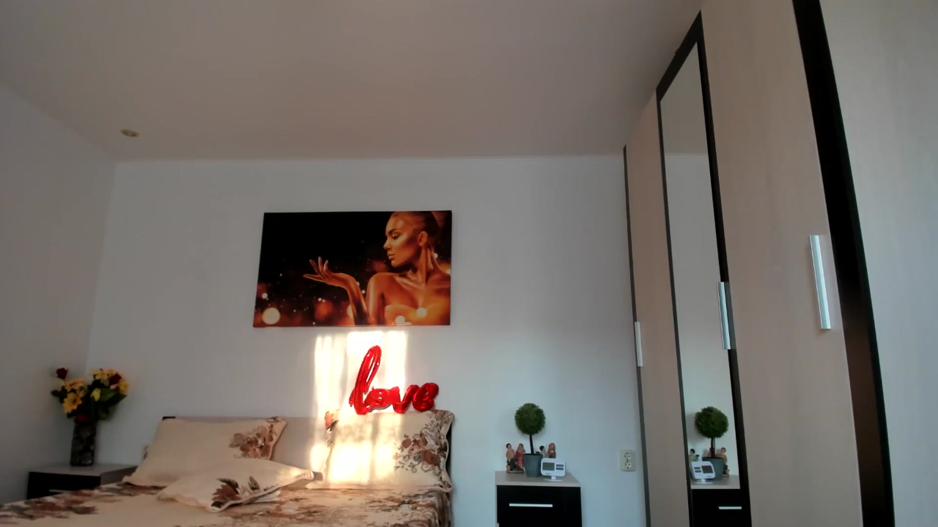 Gallery image thumbnail from LolyBetty's myfreecams stream on, 02/19/2025, 06:29 image 16 of 20