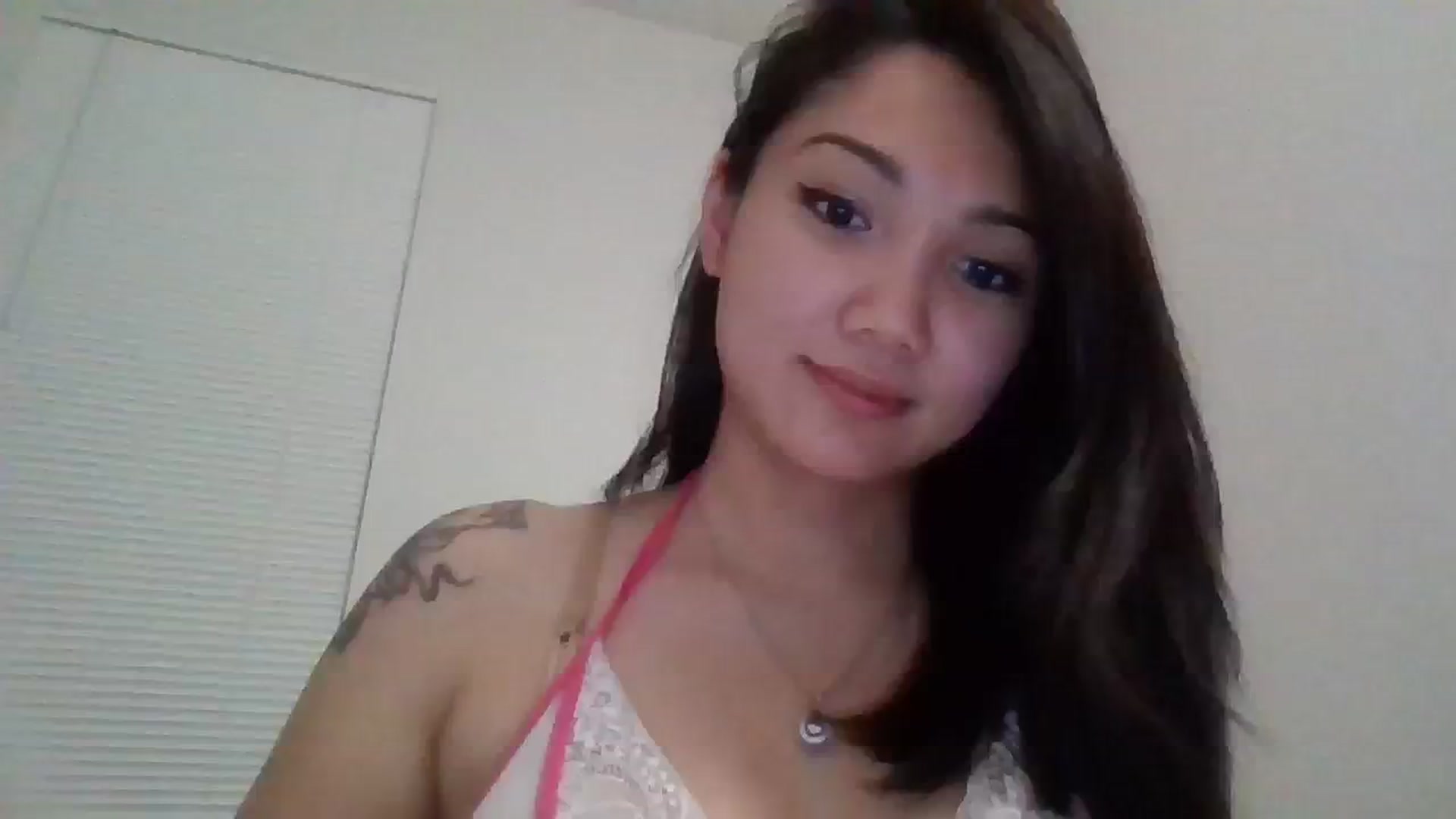 Gallery image thumbnail from LondonTipton's myfreecams stream on, 08/28/2023, 07:56 image 6 of 20