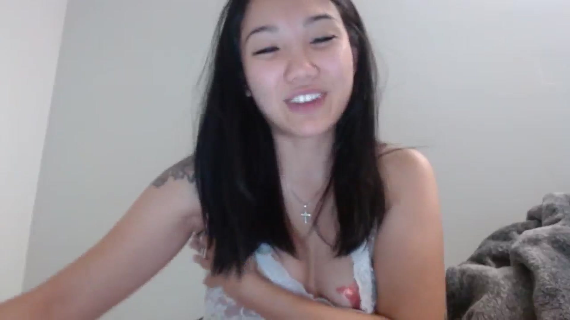 Gallery image thumbnail from LondonTipton's myfreecams stream on, 09/09/2023, 11:45 image 5 of 20