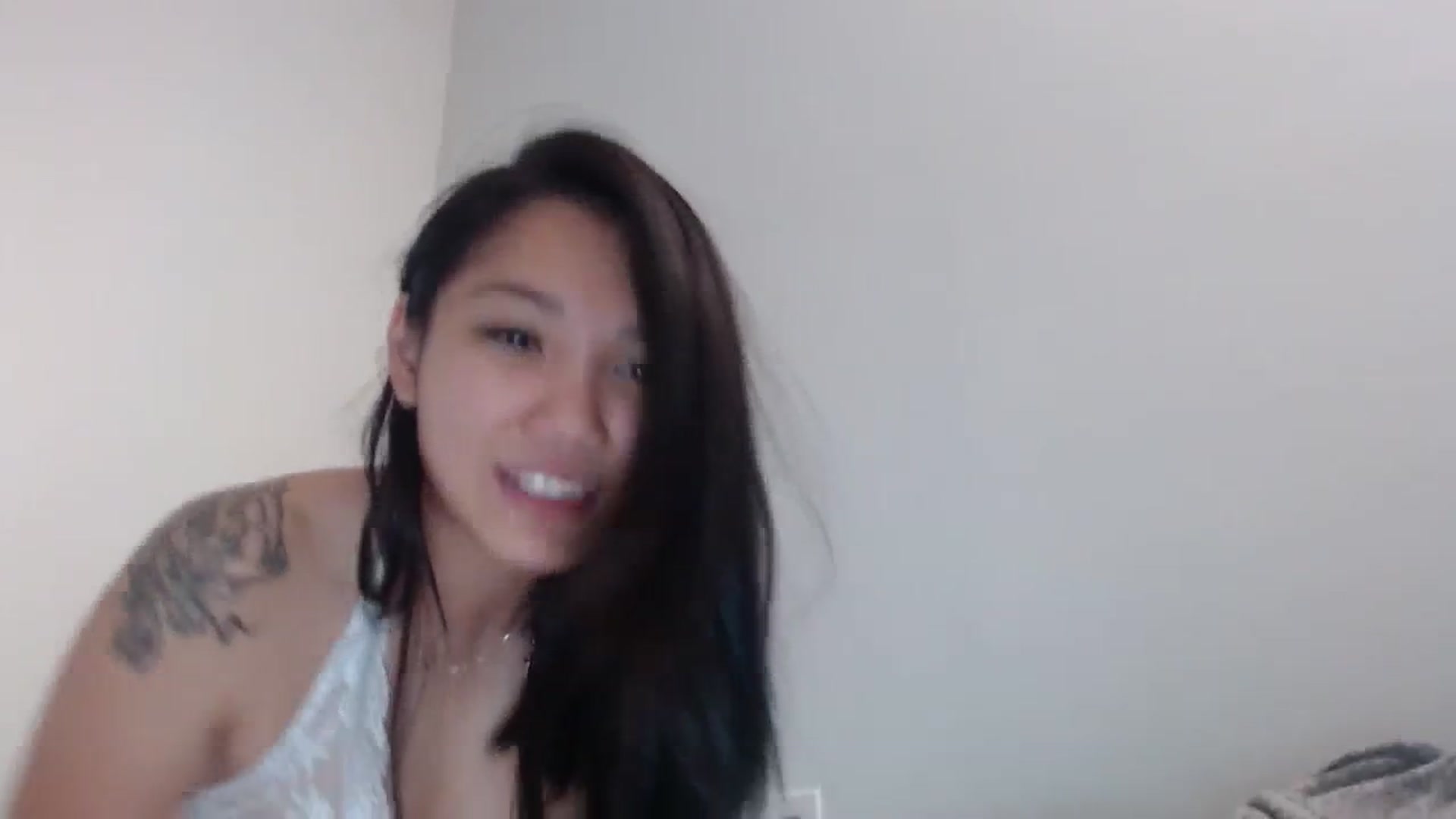 Gallery image thumbnail from LondonTipton's myfreecams stream on, 09/09/2023, 11:45 image 19 of 20