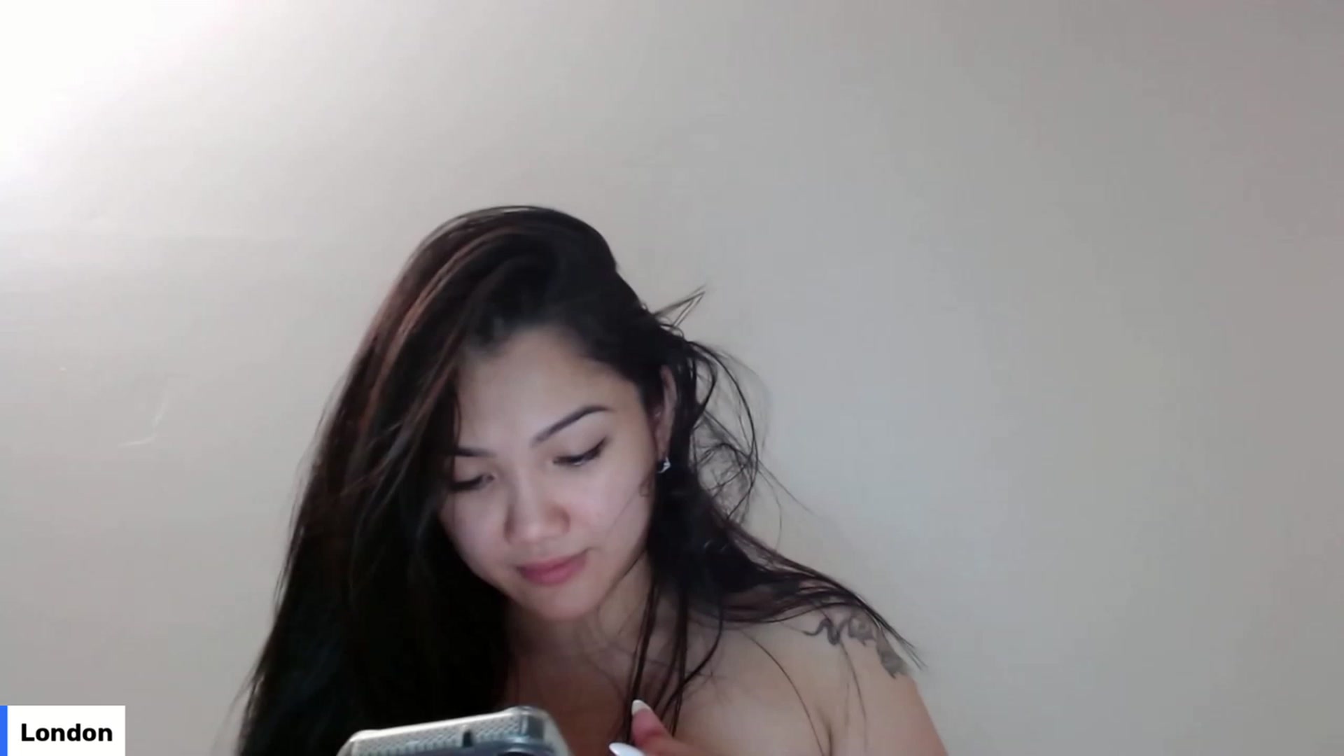 Gallery image thumbnail from LondonTipton's myfreecams stream on, 10/29/2023, 11:28 image 11 of 20