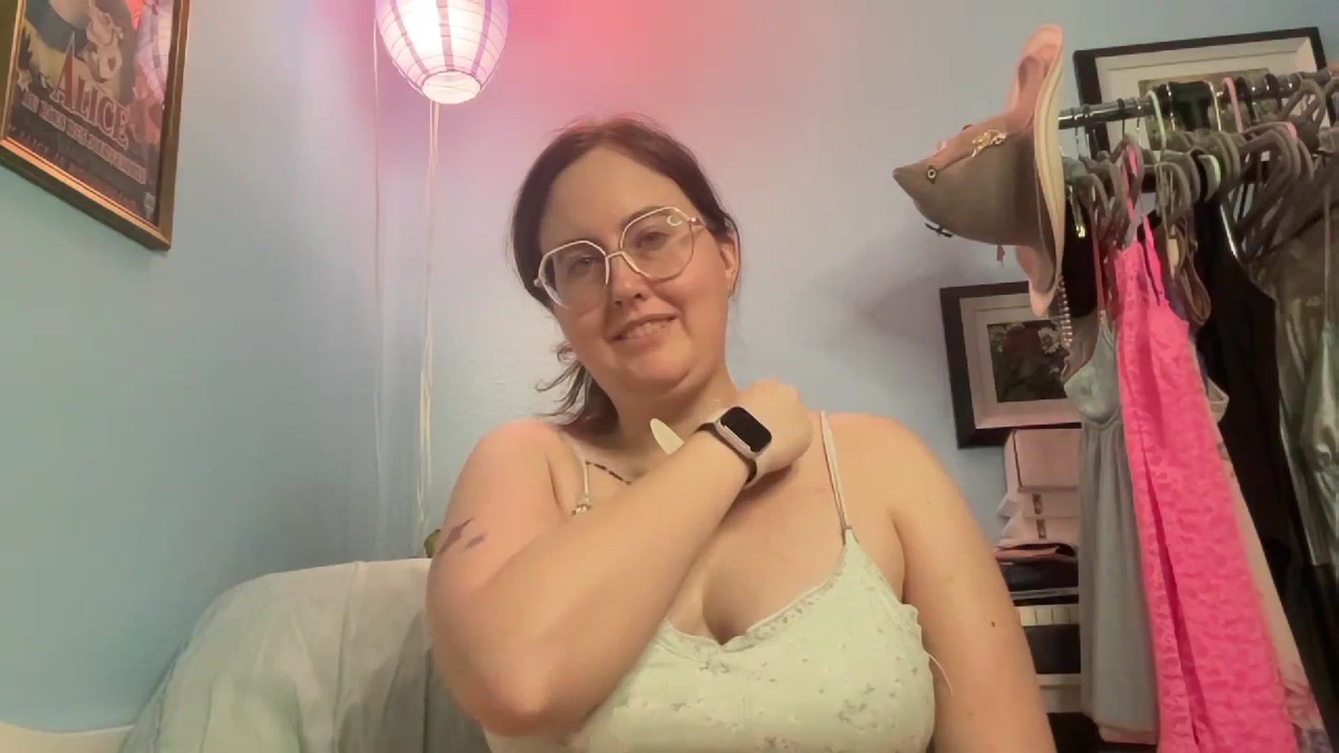 Gallery image thumbnail from LonelyHelena's myfreecams stream on, 03/31/2025, 11:39 image 13 of 20