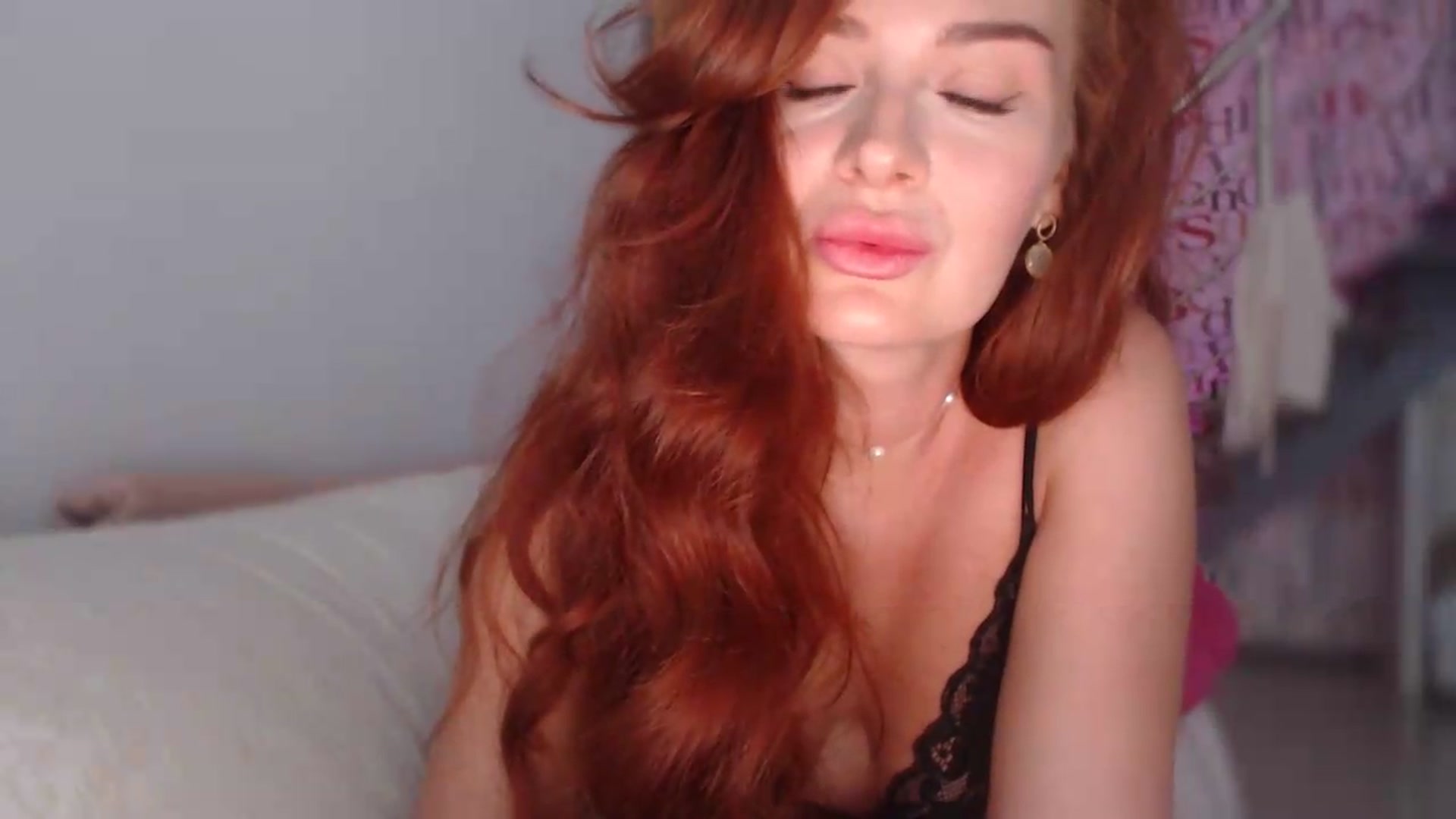 Gallery image thumbnail from Lonely_one's myfreecams stream on, 07/27/2026, 16:16 image 16 of 20
