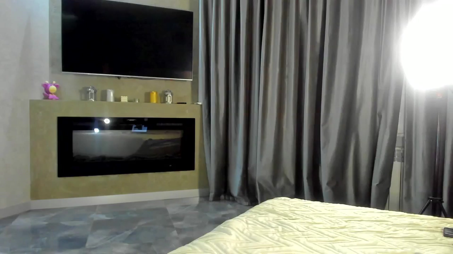 Gallery image thumbnail from LookAtKate's myfreecams stream on, 05/15/2024, 19:32 image 3 of 20