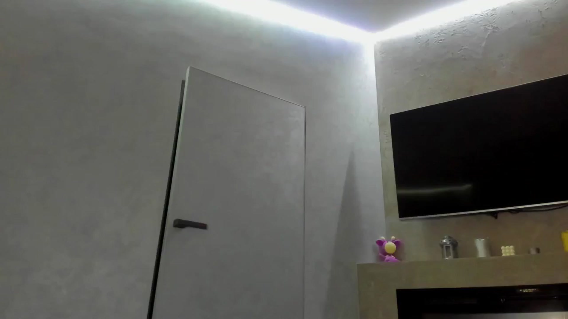 Gallery image thumbnail from LookAtKate's myfreecams stream on, 05/15/2024, 22:10 image 5 of 20