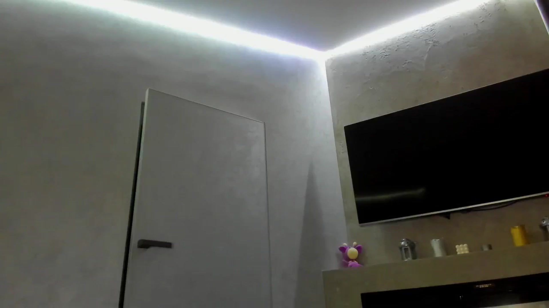 Gallery image thumbnail from LookAtKate's myfreecams stream on, 05/15/2024, 22:10 image 7 of 20