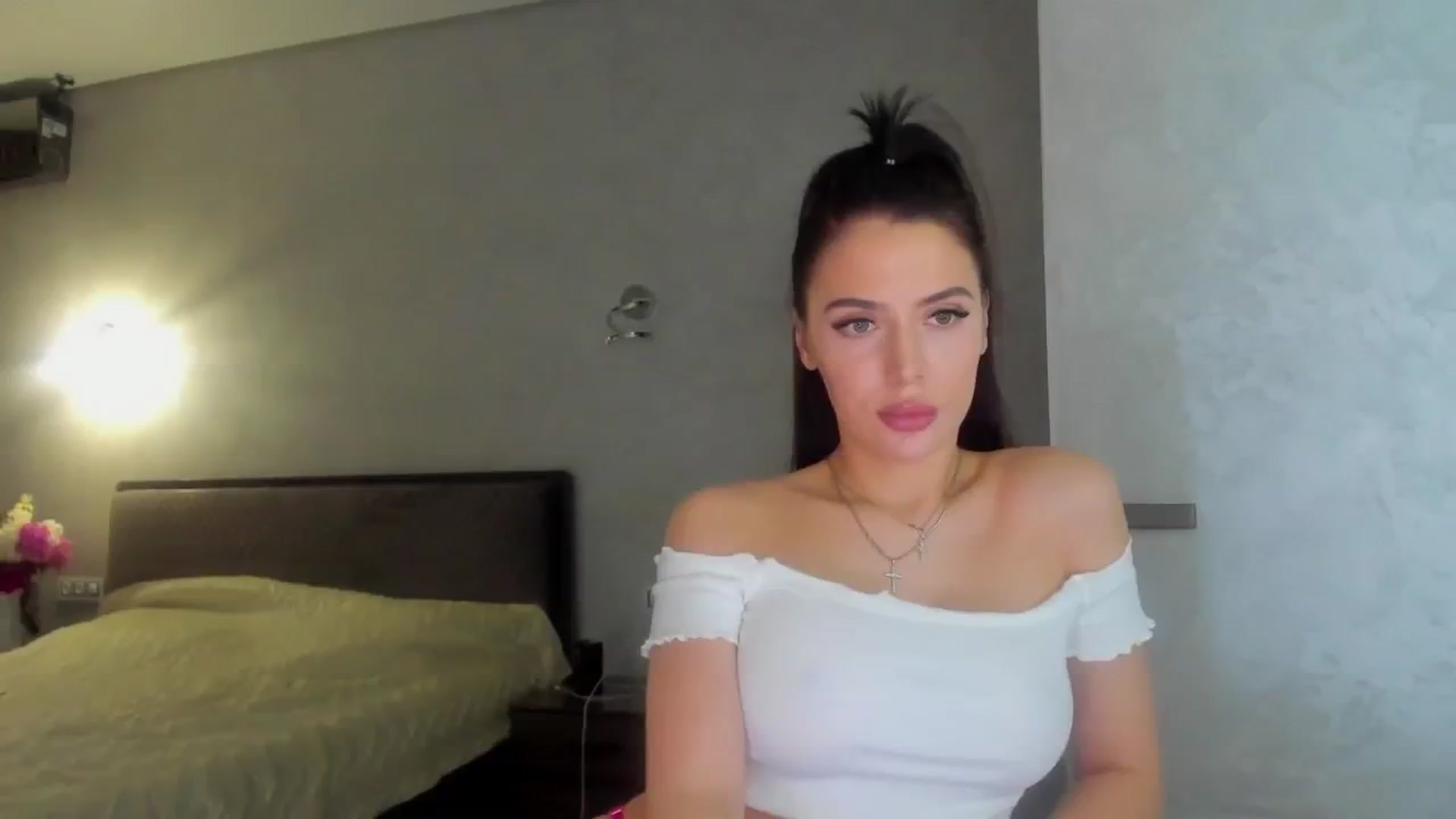 Gallery image thumbnail from LookAtKate's myfreecams stream on, 05/17/2024, 21:42 image 9 of 20
