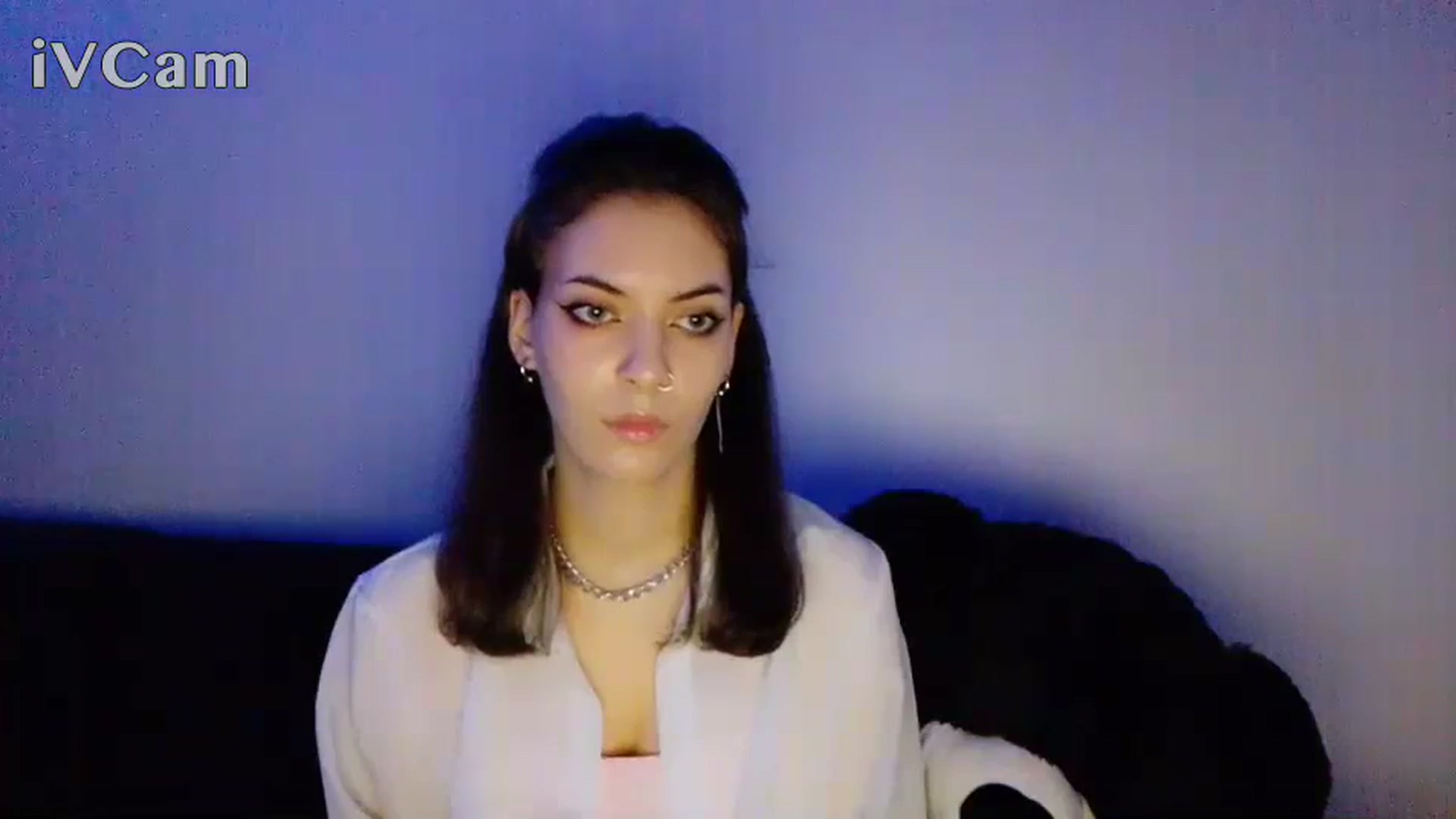 Gallery image thumbnail from LoonyShine's myfreecams stream on, 12/03/2023, 17:44 image 8 of 20