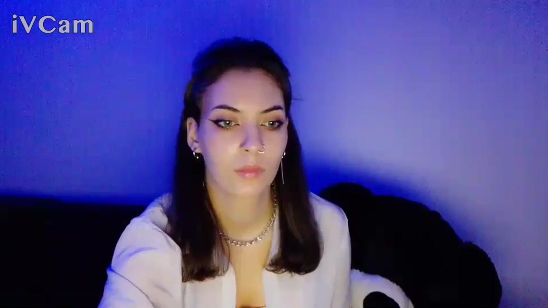 Gallery image thumbnail from LoonyShine's myfreecams stream on, 12/03/2023, 17:44 image 3 of 20
