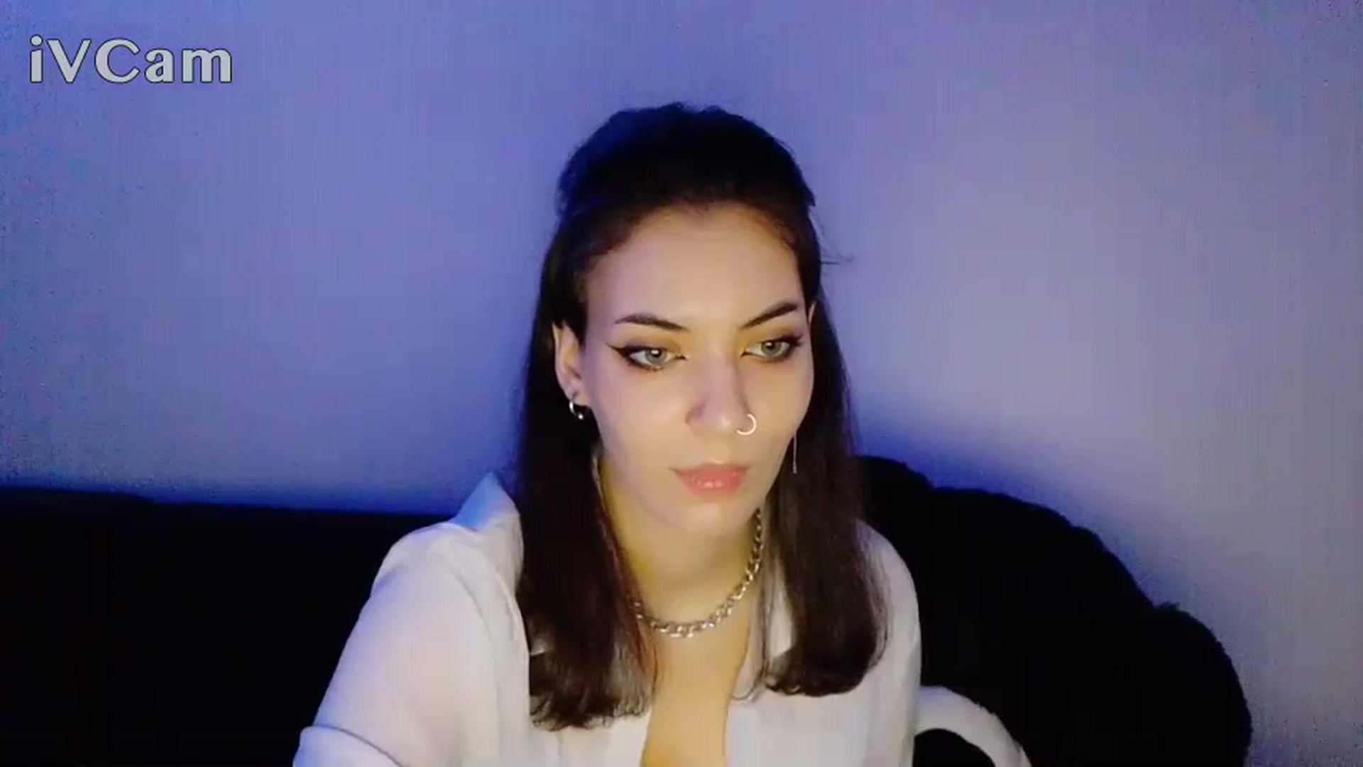 Gallery image thumbnail from LoonyShine's myfreecams stream on, 12/03/2023, 17:44 image 16 of 20