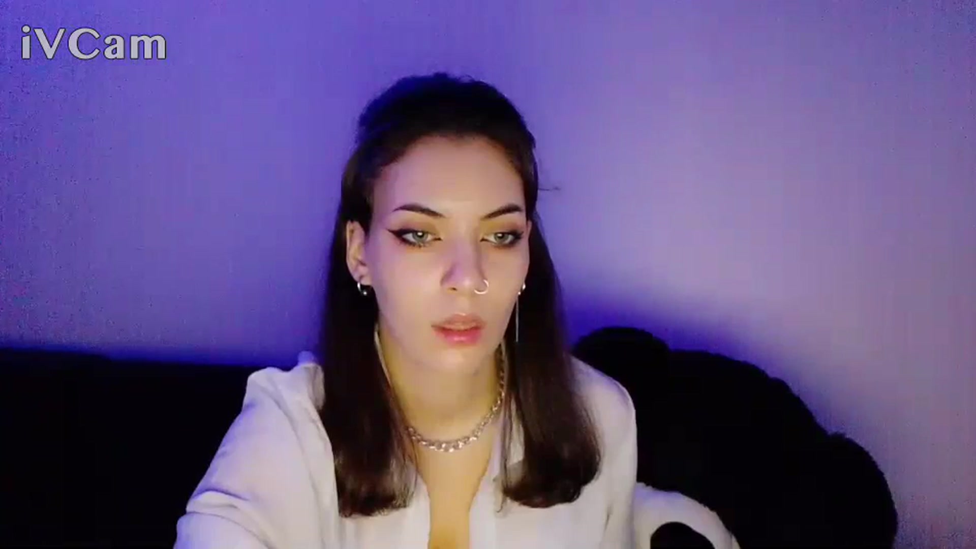 Gallery image thumbnail from LoonyShine's myfreecams stream on, 12/03/2023, 17:44 image 11 of 20