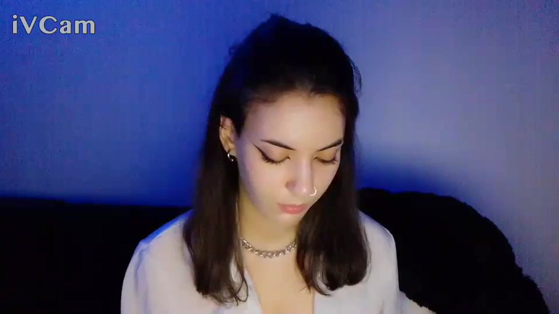 Gallery image thumbnail from LoonyShine's myfreecams stream on, 12/03/2023, 18:50 image 15 of 20