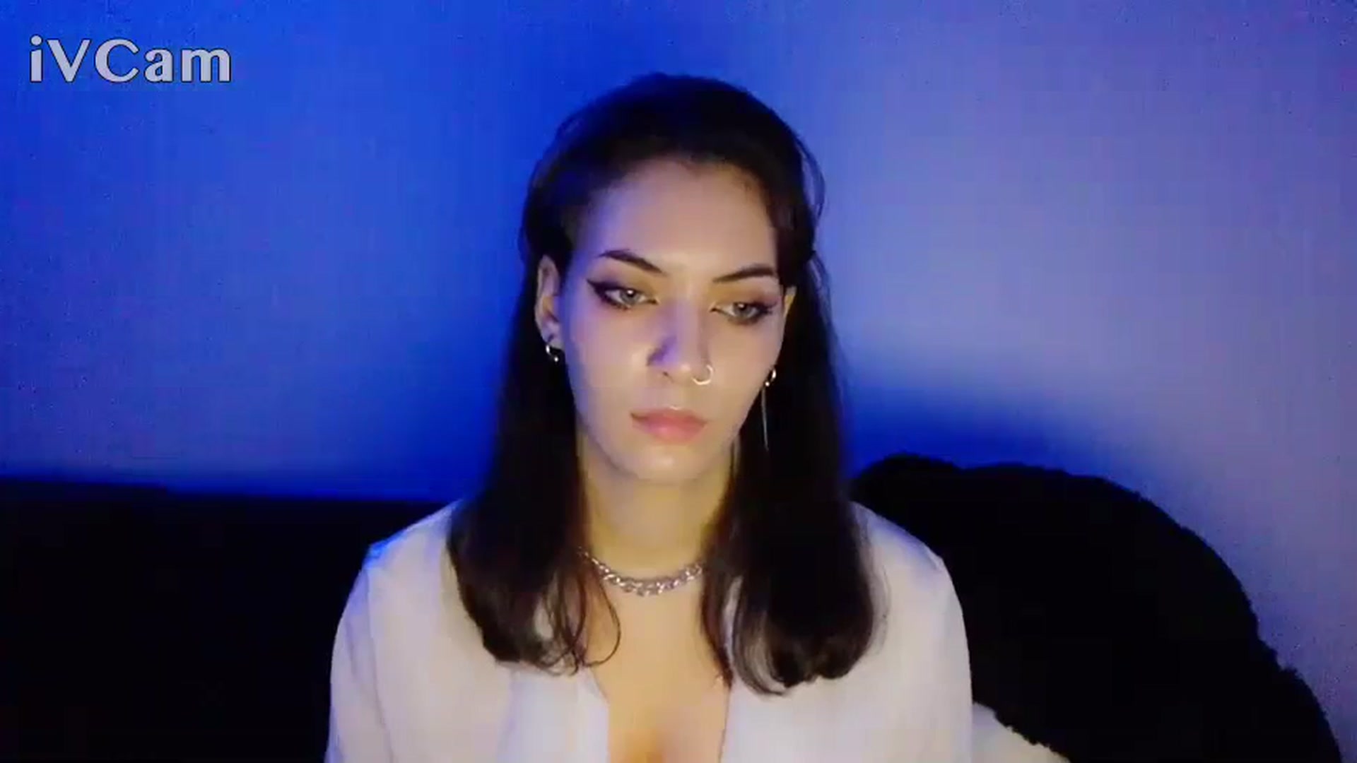 Gallery image thumbnail from LoonyShine's myfreecams stream on, 12/03/2023, 18:50 image 17 of 20