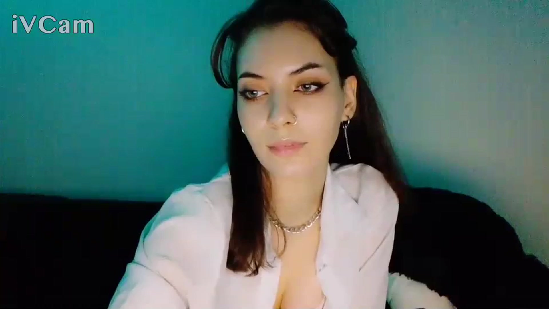 Gallery image thumbnail from LoonyShine's myfreecams stream on, 12/03/2023, 18:50 image 6 of 20