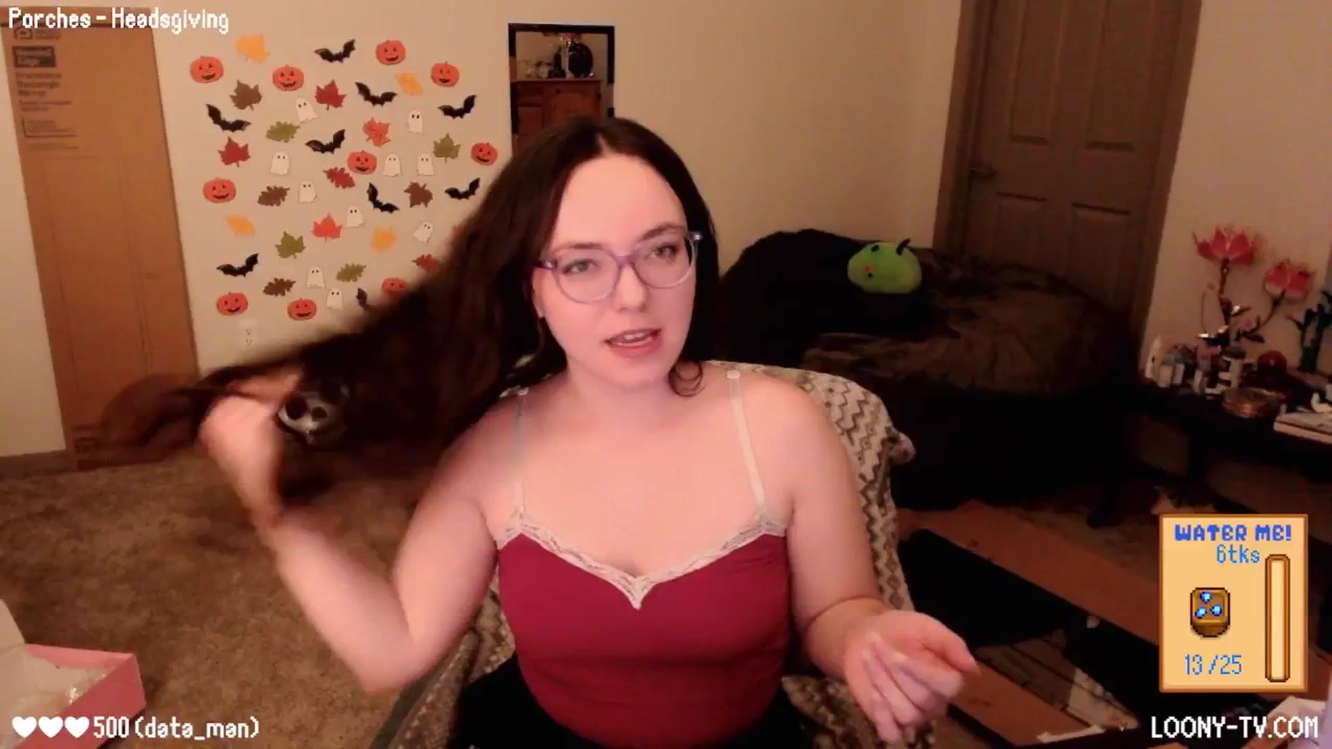 Gallery image thumbnail from LoonyTV's myfreecams stream on, 11/17/2025, 24:21 image 17 of 20
