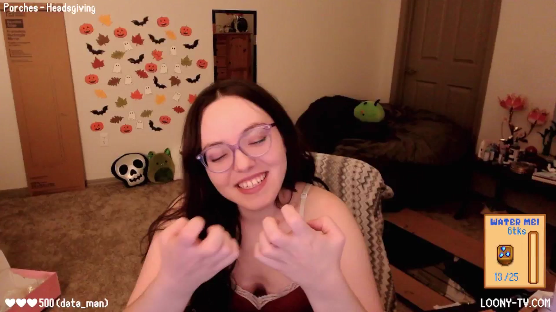 Gallery image thumbnail from LoonyTV's myfreecams stream on, 11/17/2025, 24:21 image 18 of 20