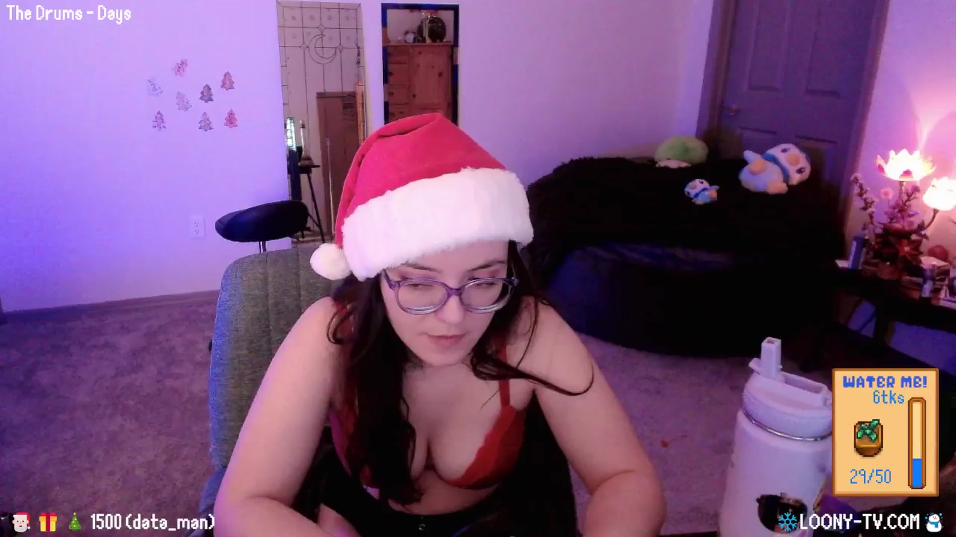 Gallery image thumbnail from LoonyTV's myfreecams stream on, 12/26/2025, 24:51 image 11 of 20