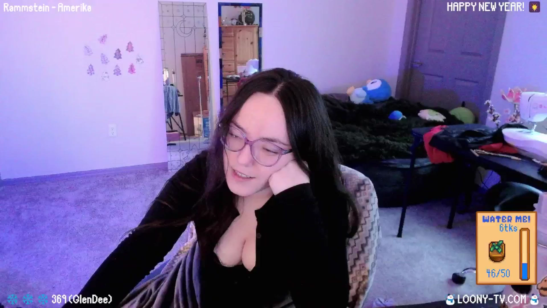 Gallery image thumbnail from LoonyTV's myfreecams stream on, 01/02/2026, 24:20 image 5 of 20