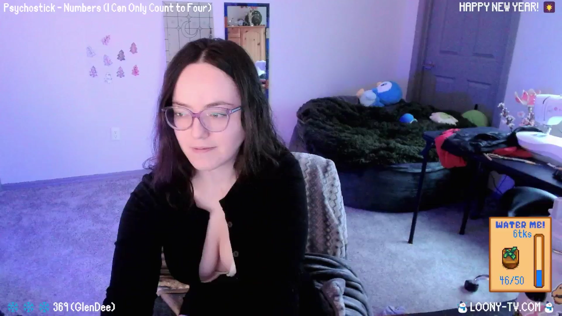 Gallery image thumbnail from LoonyTV's myfreecams stream on, 01/02/2026, 24:20 image 3 of 20