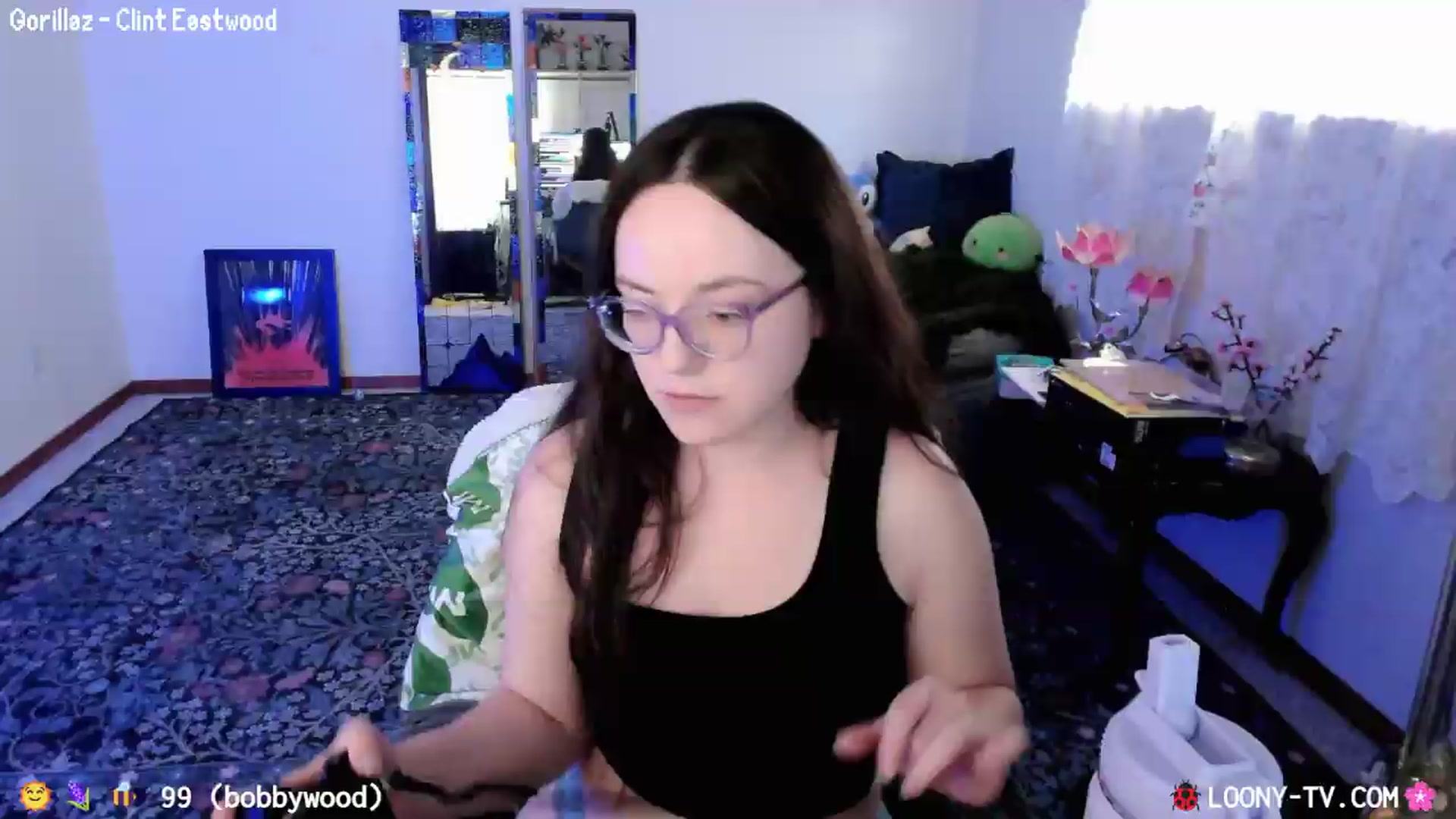 Gallery image thumbnail from LoonyTV's myfreecams stream on, 05/17/2026, 23:41 image 17 of 20