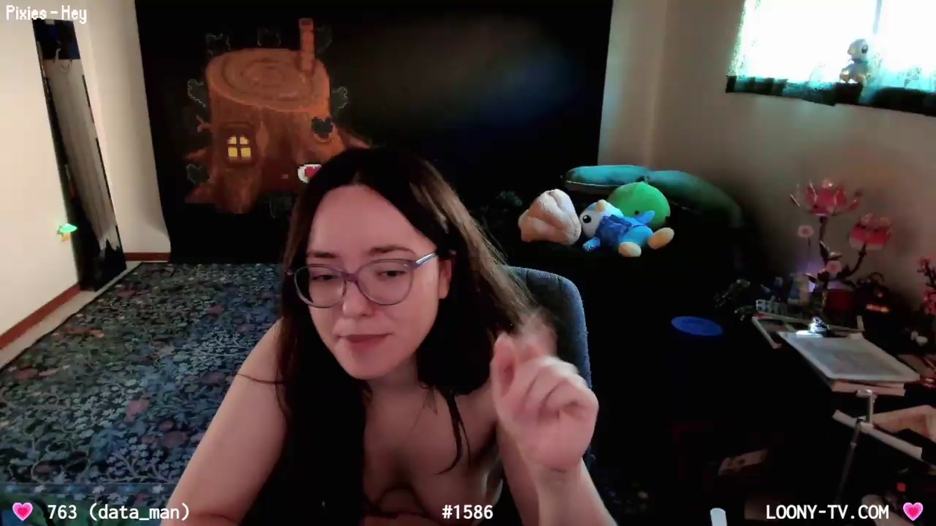 Gallery image thumbnail from LoonyTV's myfreecams stream on, 07/26/2026, 23:30 image 16 of 20
