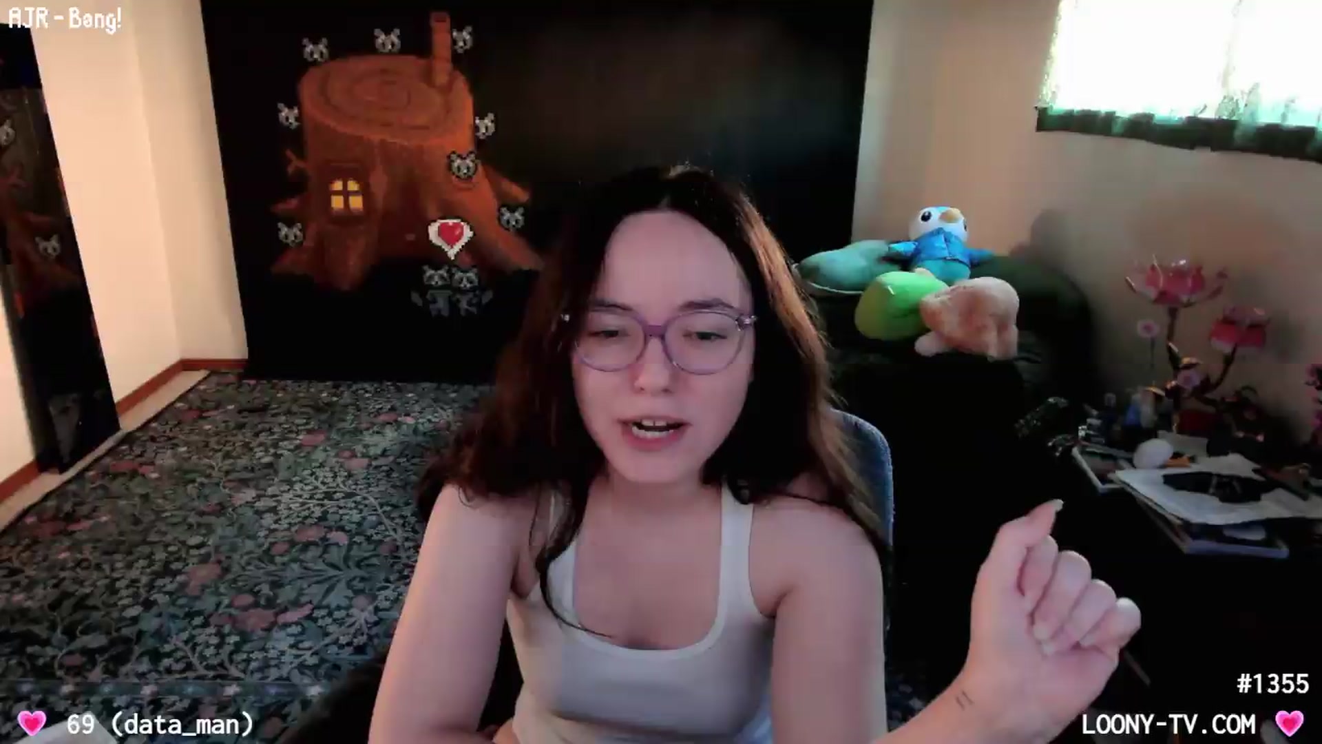 Gallery image thumbnail from LoonyTV's myfreecams stream on, 08/15/2026, 23:03 image 11 of 20