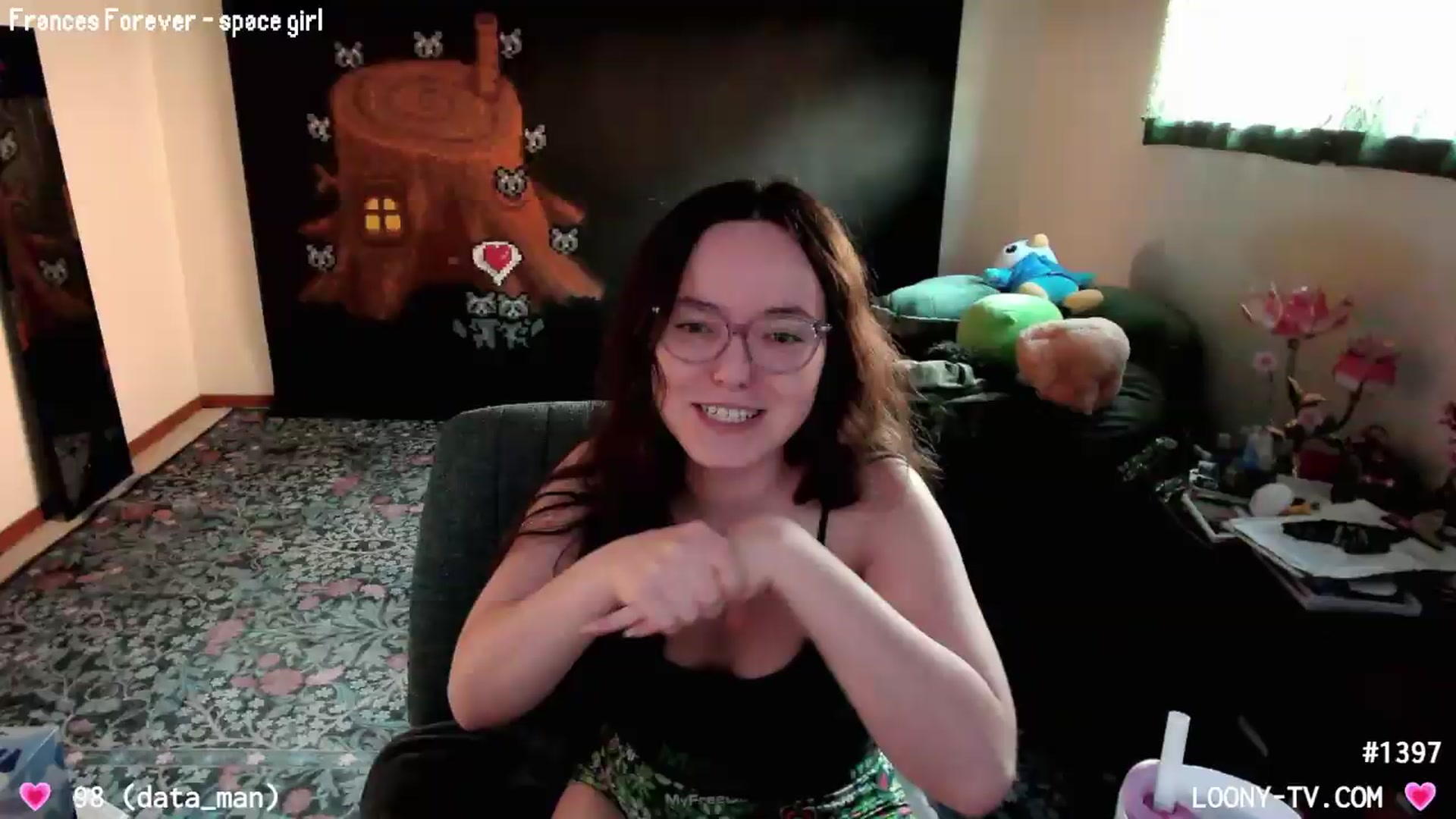 Gallery image thumbnail from LoonyTV's myfreecams stream on, 08/17/2026, 23:21 image 11 of 20