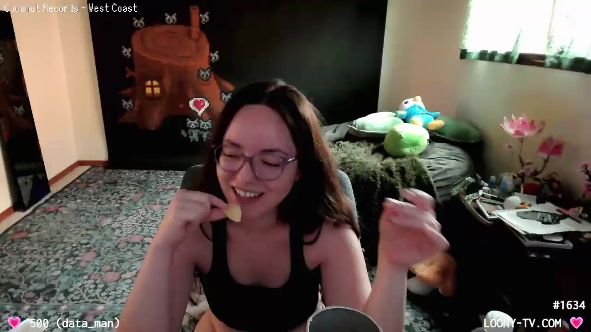 Gallery image thumbnail from LoonyTV's myfreecams stream on, 08/23/2026, 23:18 image 16 of 20
