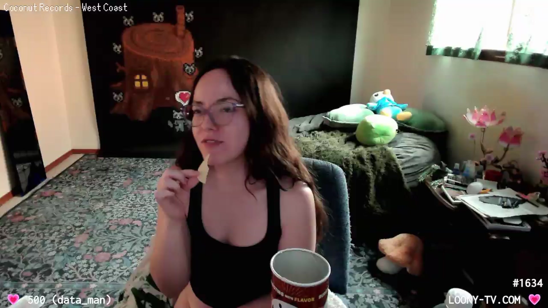 Gallery image thumbnail from LoonyTV's myfreecams stream on, 08/23/2026, 23:18 image 15 of 20