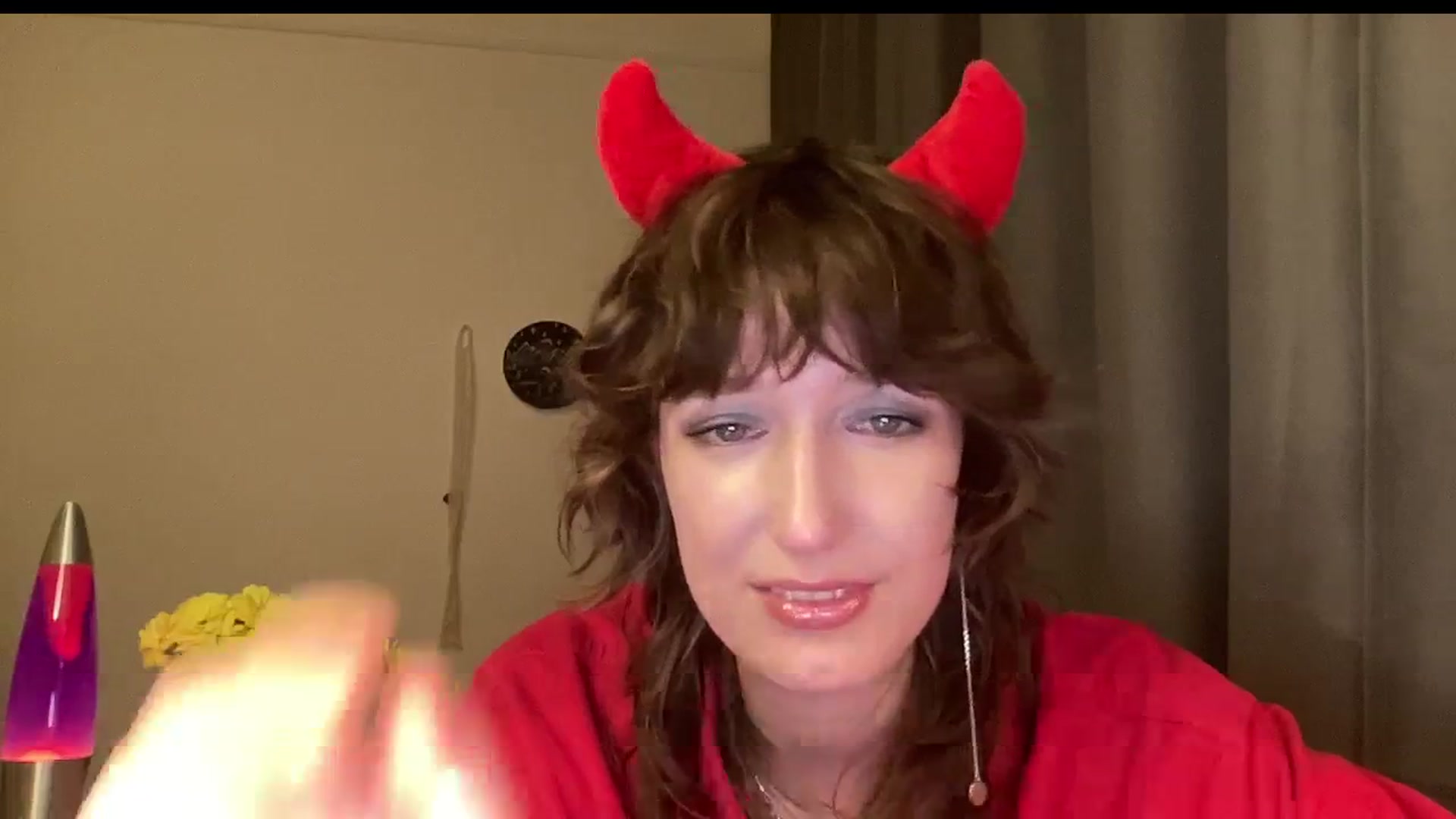 Gallery image thumbnail from LoooneyTunes's myfreecams stream on, 10/30/2024, 17:05 image 16 of 20