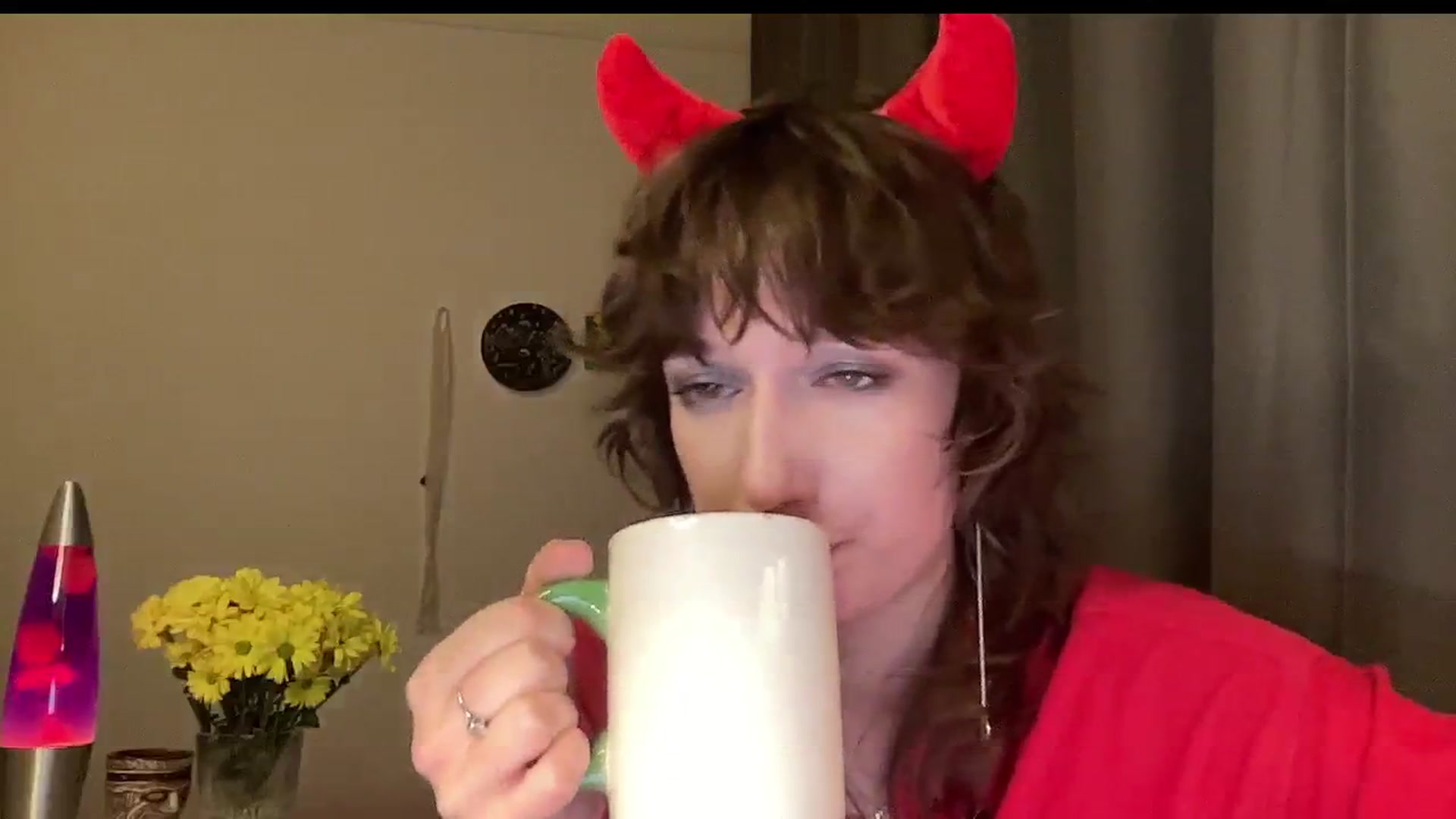 Gallery image thumbnail from LoooneyTunes's myfreecams stream on, 10/30/2024, 17:44 image 9 of 20