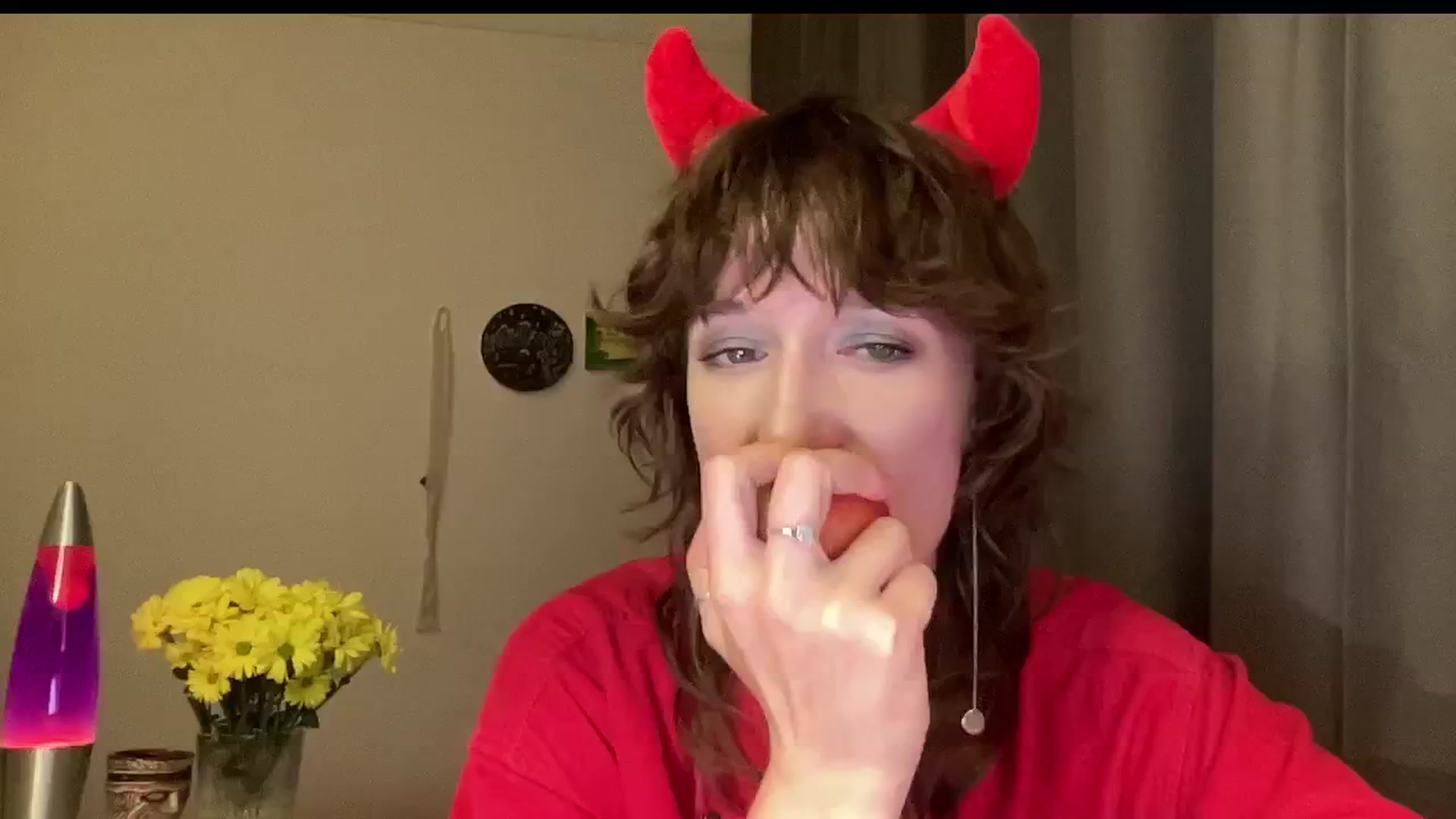 Gallery image thumbnail from LoooneyTunes's myfreecams stream on, 10/30/2024, 17:44 image 1 of 20