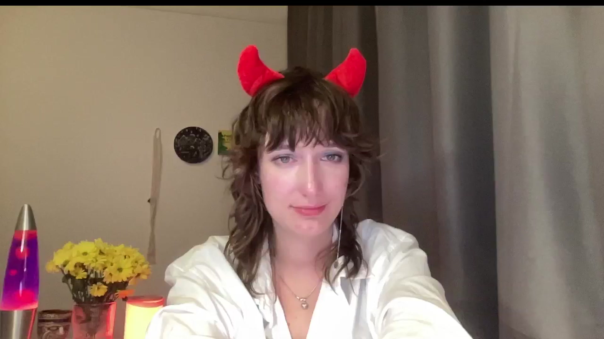 Gallery image thumbnail from LoooneyTunes's myfreecams stream on, 10/30/2024, 20:20 image 16 of 20