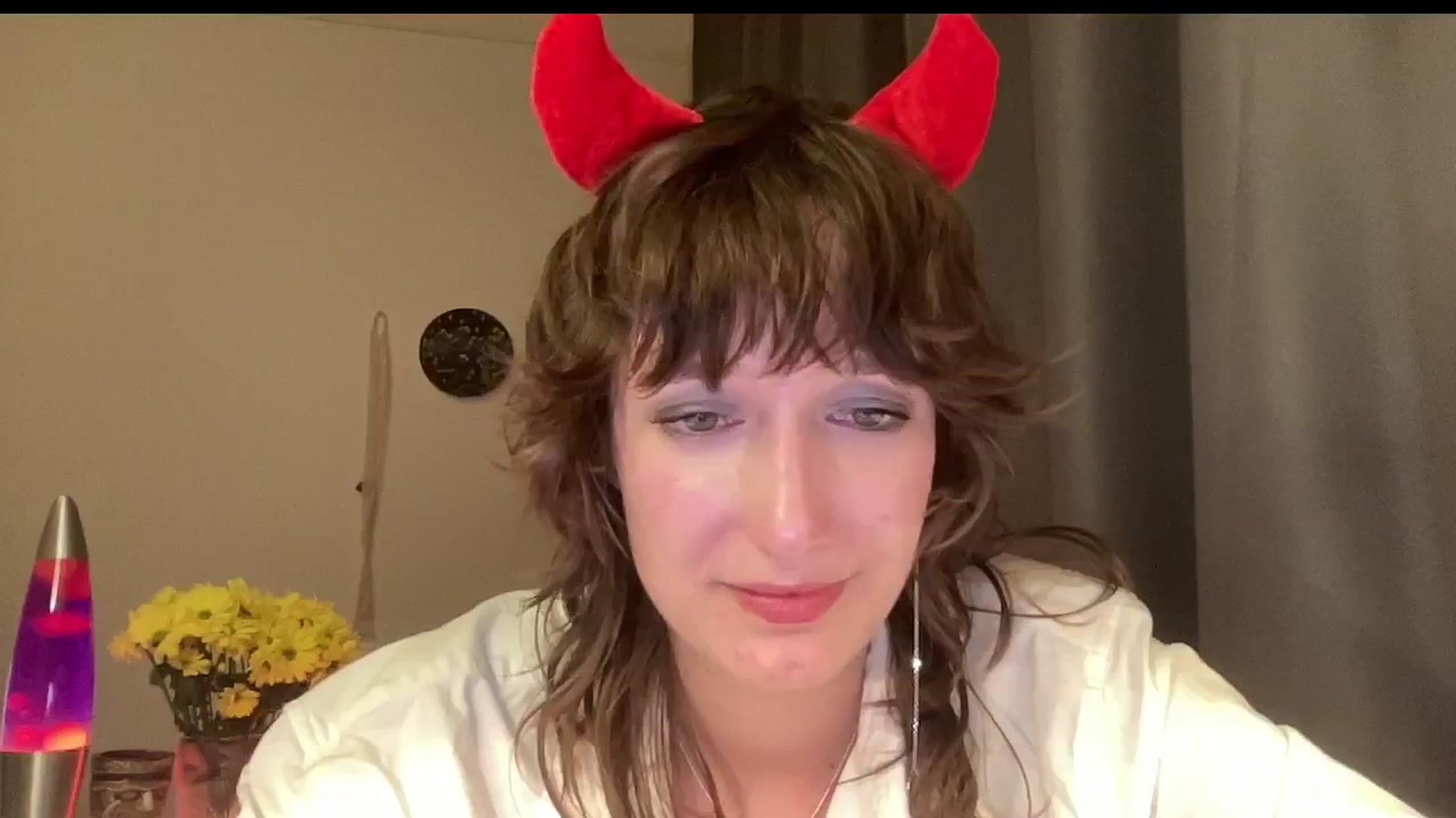 Gallery image thumbnail from LoooneyTunes's myfreecams stream on, 10/30/2024, 20:20 image 3 of 20