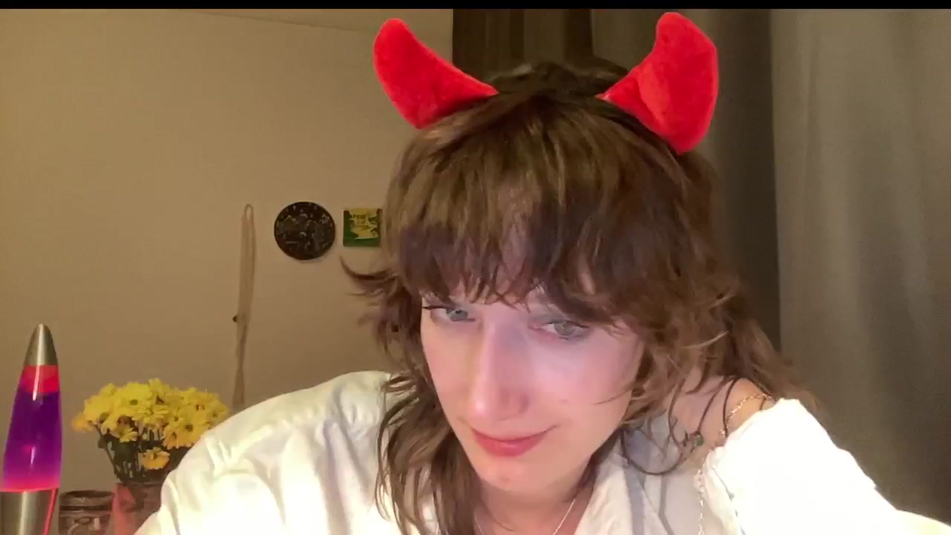 Gallery image thumbnail from LoooneyTunes's myfreecams stream on, 10/30/2024, 20:20 image 1 of 20