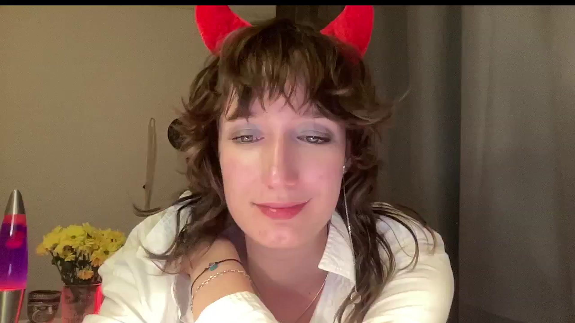 Gallery image thumbnail from LoooneyTunes's myfreecams stream on, 10/30/2024, 21:36 image 15 of 20
