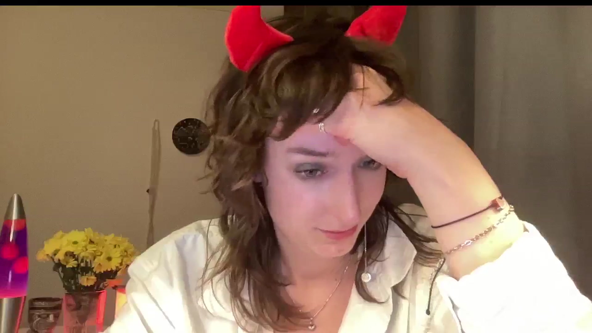 Gallery image thumbnail from LoooneyTunes's myfreecams stream on, 10/30/2024, 21:36 image 8 of 20