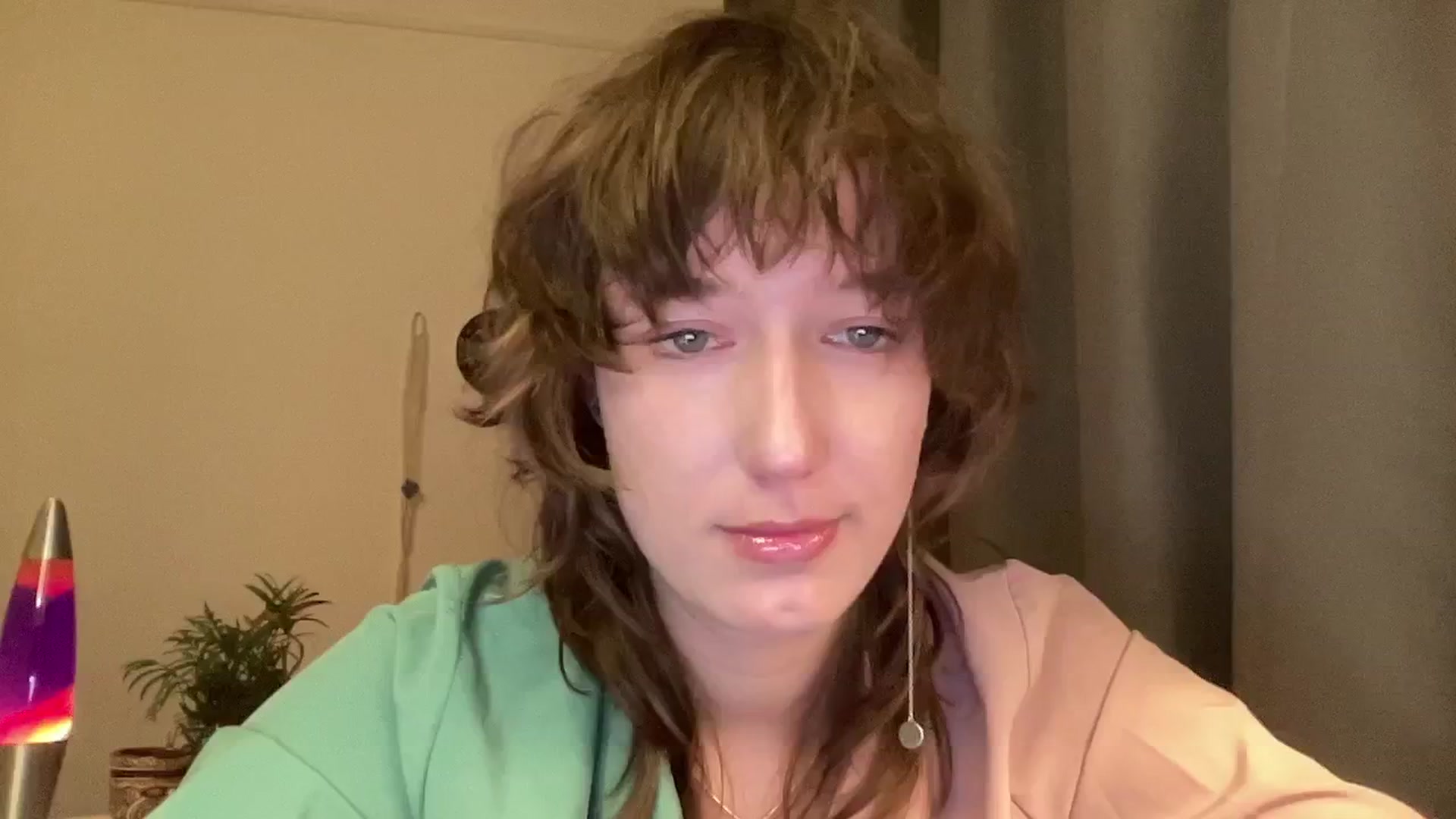 Gallery image thumbnail from LoooneyTunes's myfreecams stream on, 11/03/2024, 18:32 image 7 of 20