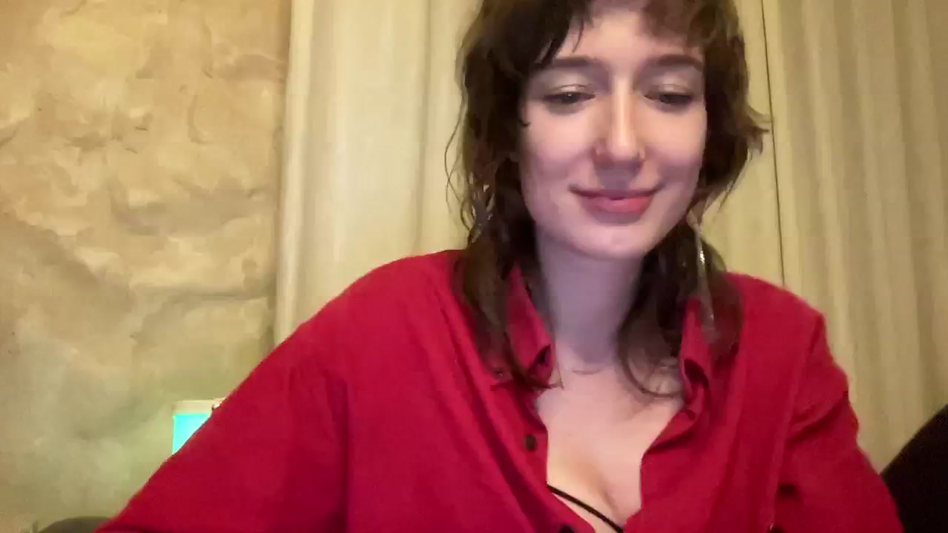 Gallery image thumbnail from LoooneyTunes's myfreecams stream on, 11/27/2024, 21:41 image 12 of 20