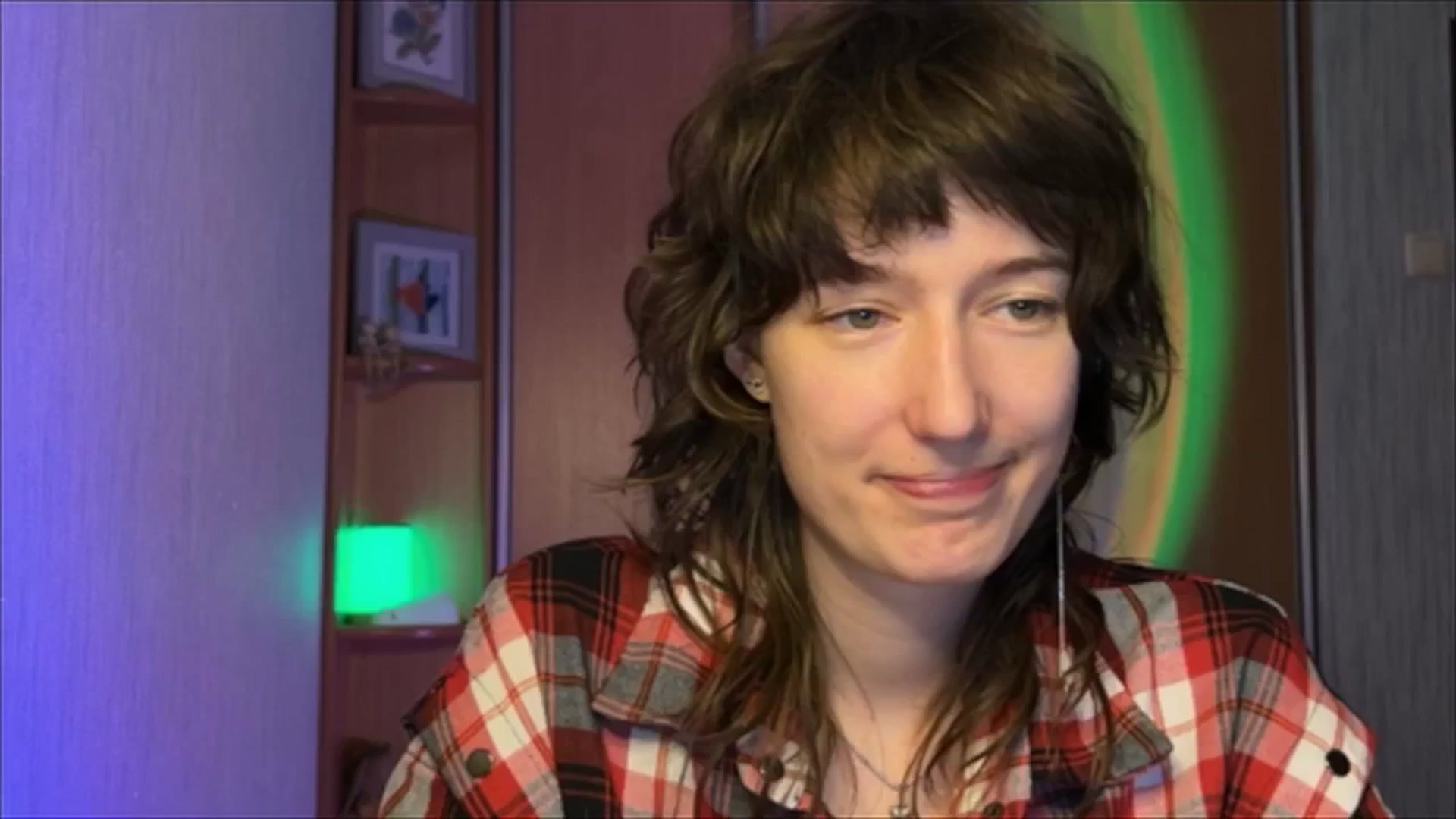 Gallery image thumbnail from LoooneyTunes's myfreecams stream on, 12/17/2024, 22:23 image 16 of 20