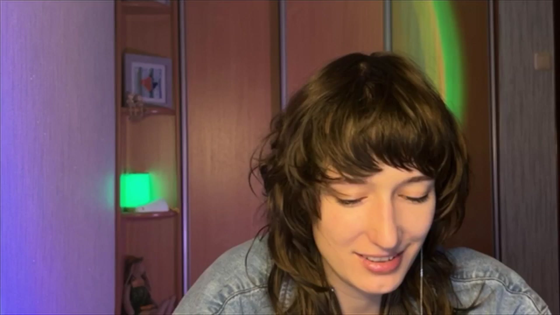Gallery image thumbnail from LoooneyTunes's myfreecams stream on, 12/19/2024, 22:29 image 15 of 20
