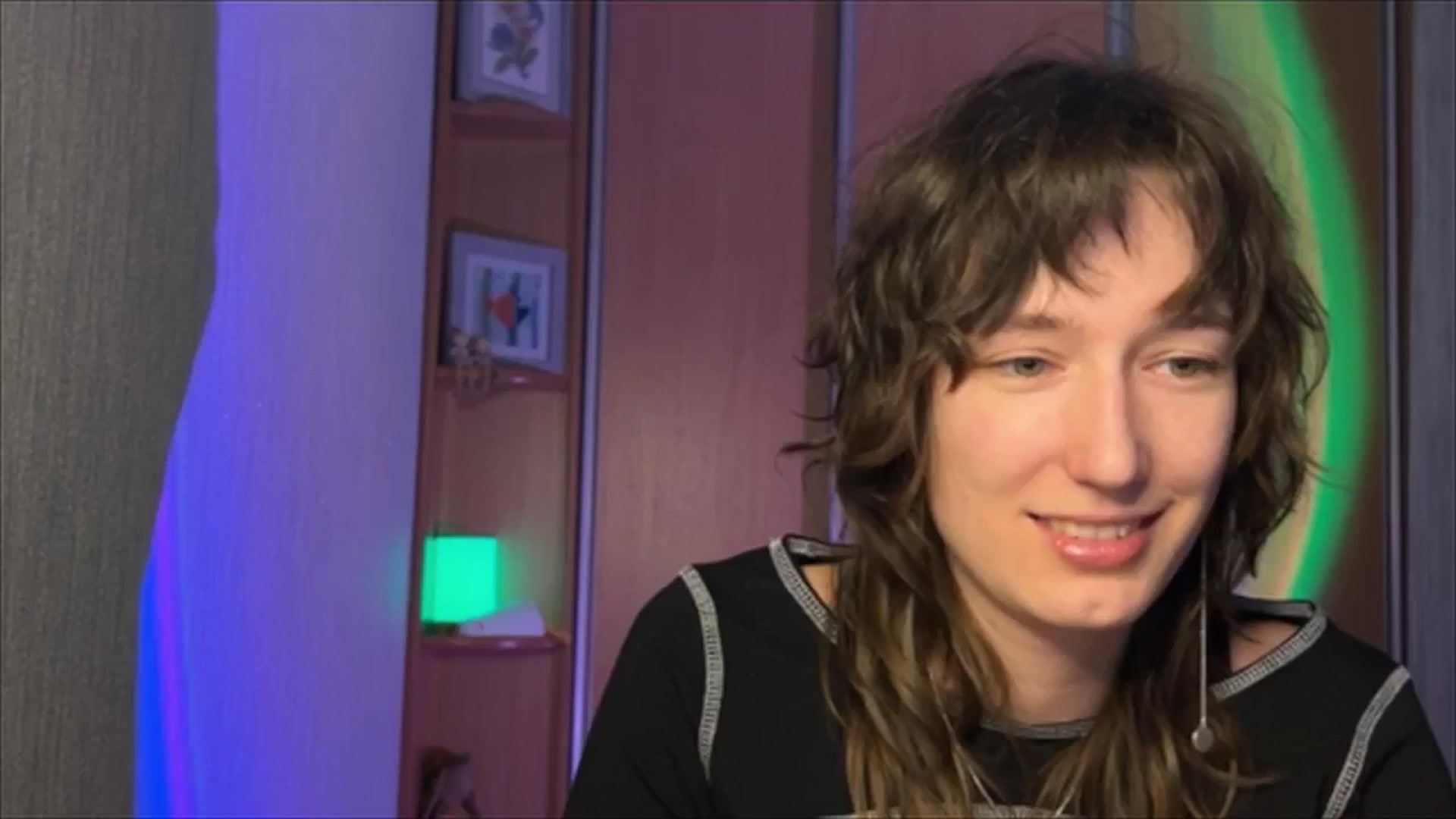 Gallery image thumbnail from LoooneyTunes's myfreecams stream on, 12/21/2024, 23:52 image 7 of 20
