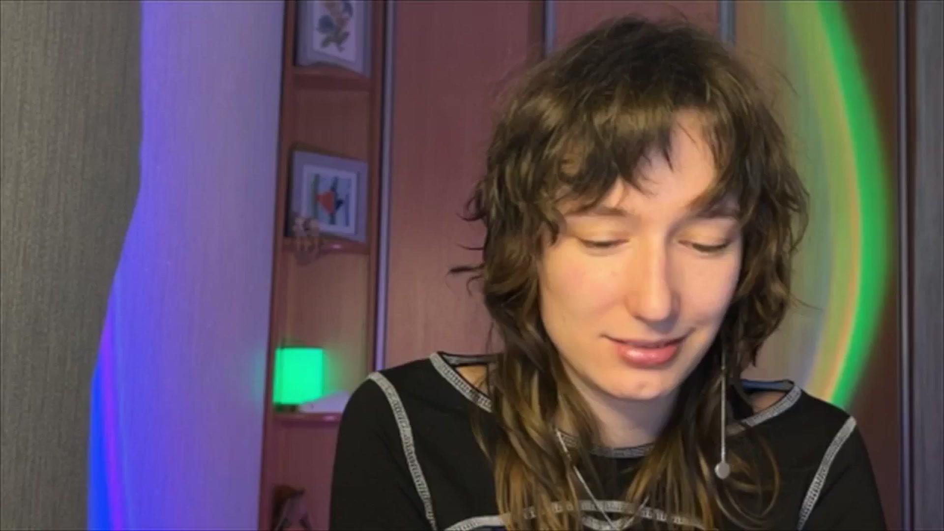Gallery image thumbnail from LoooneyTunes's myfreecams stream on, 12/21/2024, 23:52 image 12 of 20