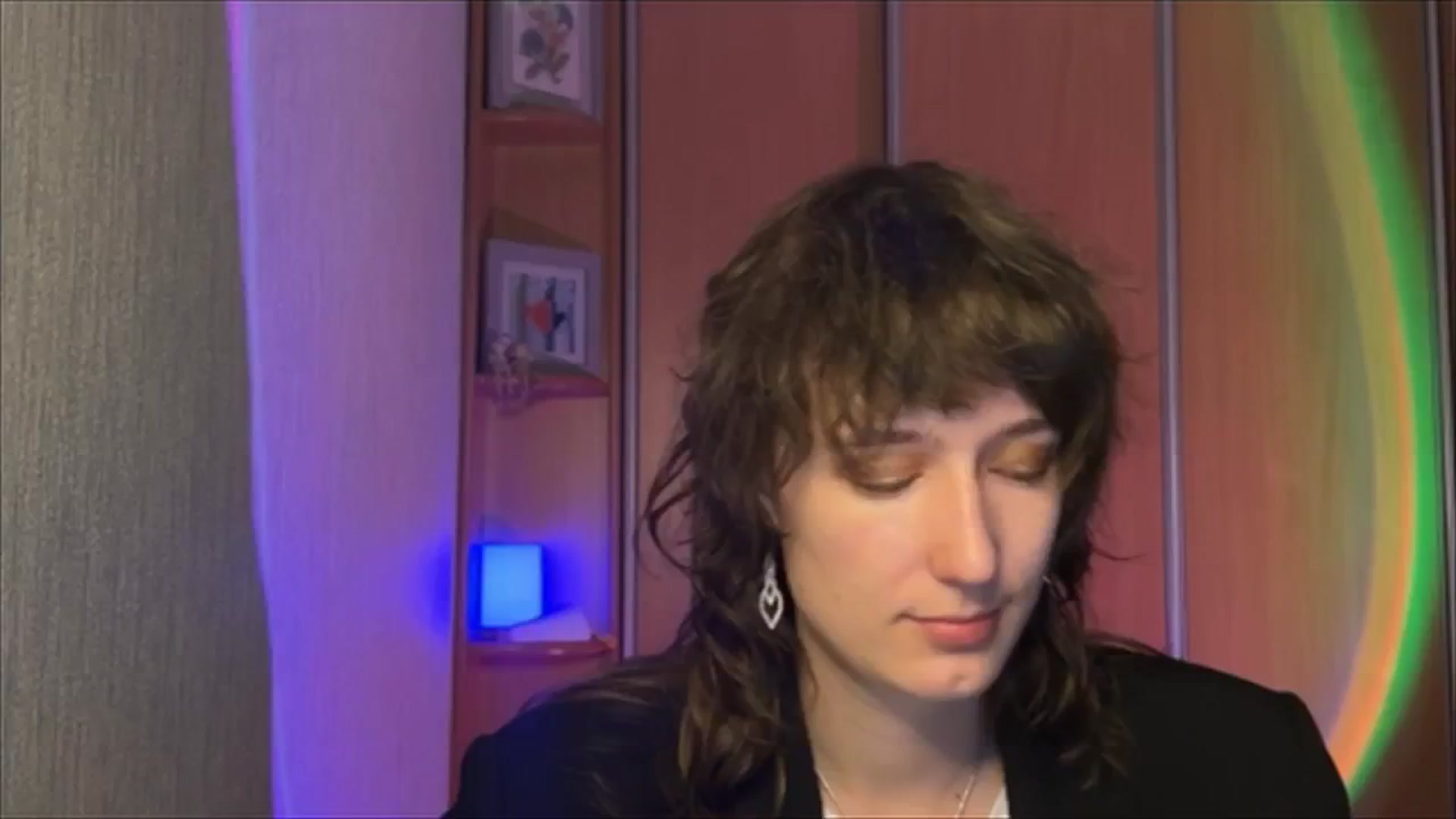 Gallery image thumbnail from LoooneyTunes's myfreecams stream on, 12/31/2024, 16:27 image 17 of 20