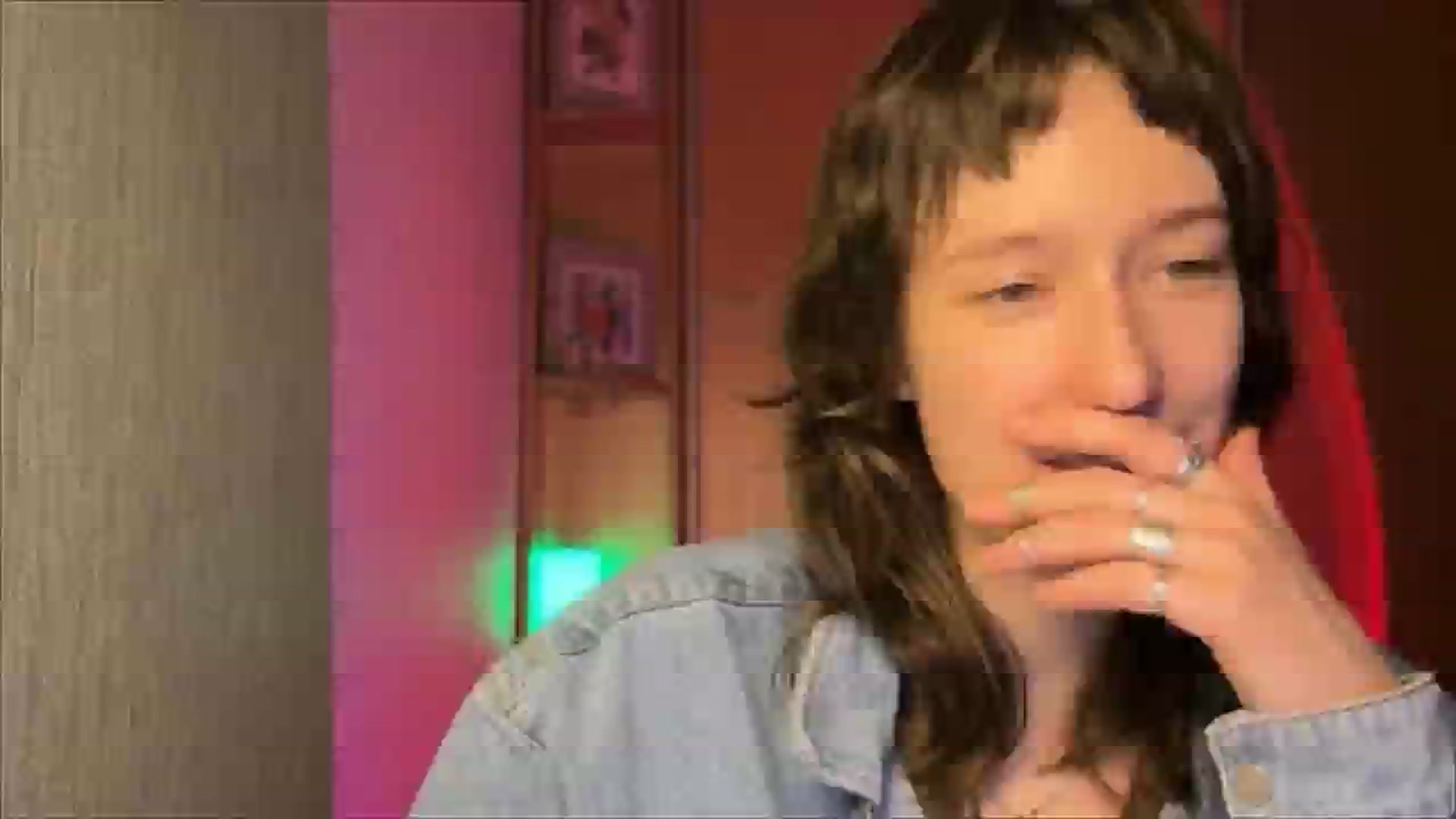 Gallery image thumbnail from LoooneyTunes's myfreecams stream on, 01/20/2025, 22:33 image 10 of 20
