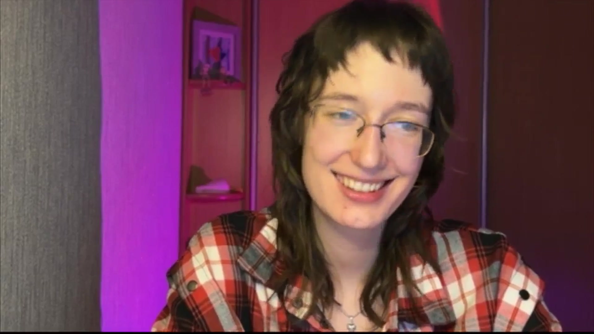 Gallery image thumbnail from LoooneyTunes's myfreecams stream on, 01/29/2025, 19:03 image 13 of 20