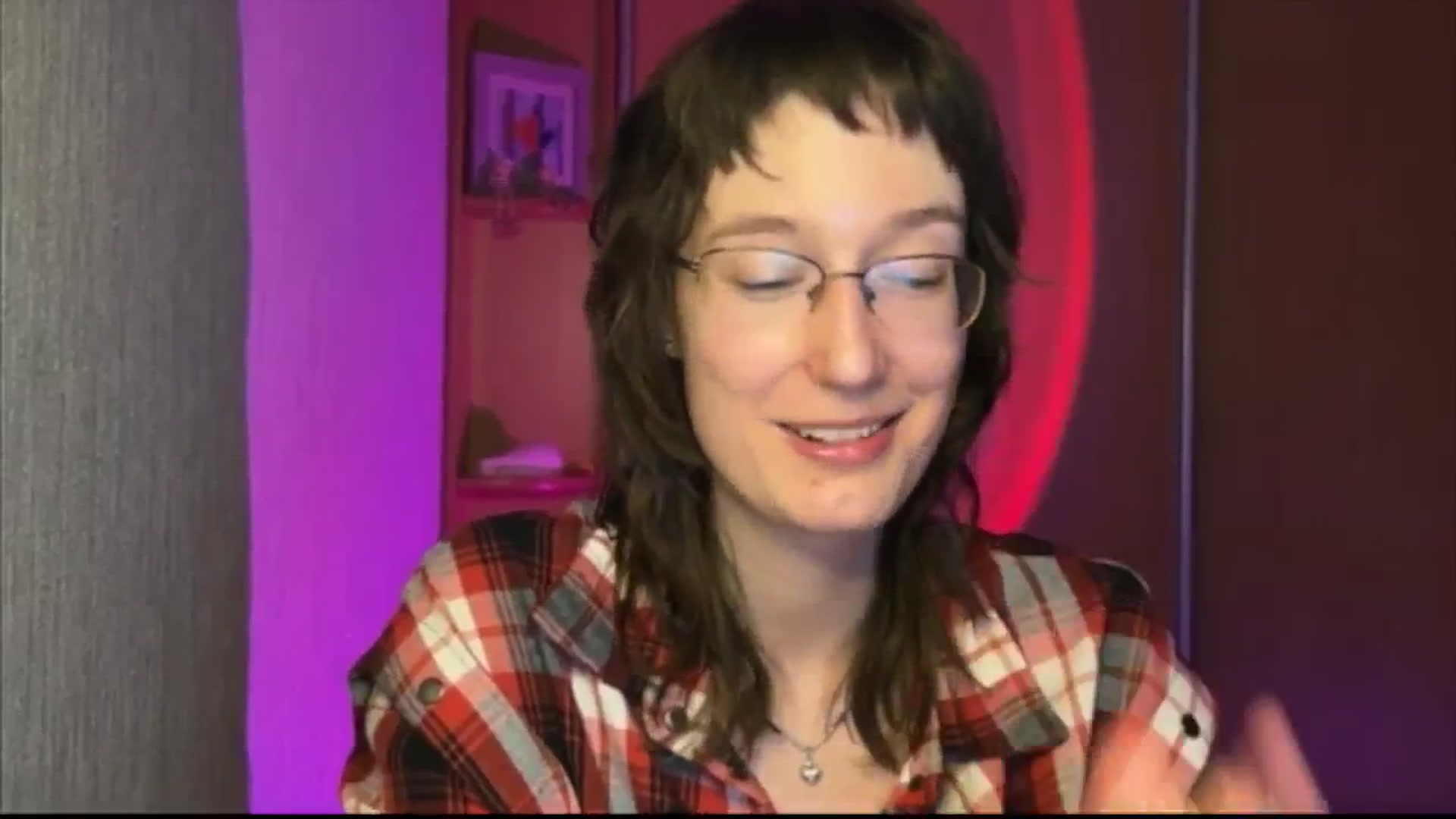 Gallery image thumbnail from LoooneyTunes's myfreecams stream on, 01/29/2025, 19:03 image 17 of 20