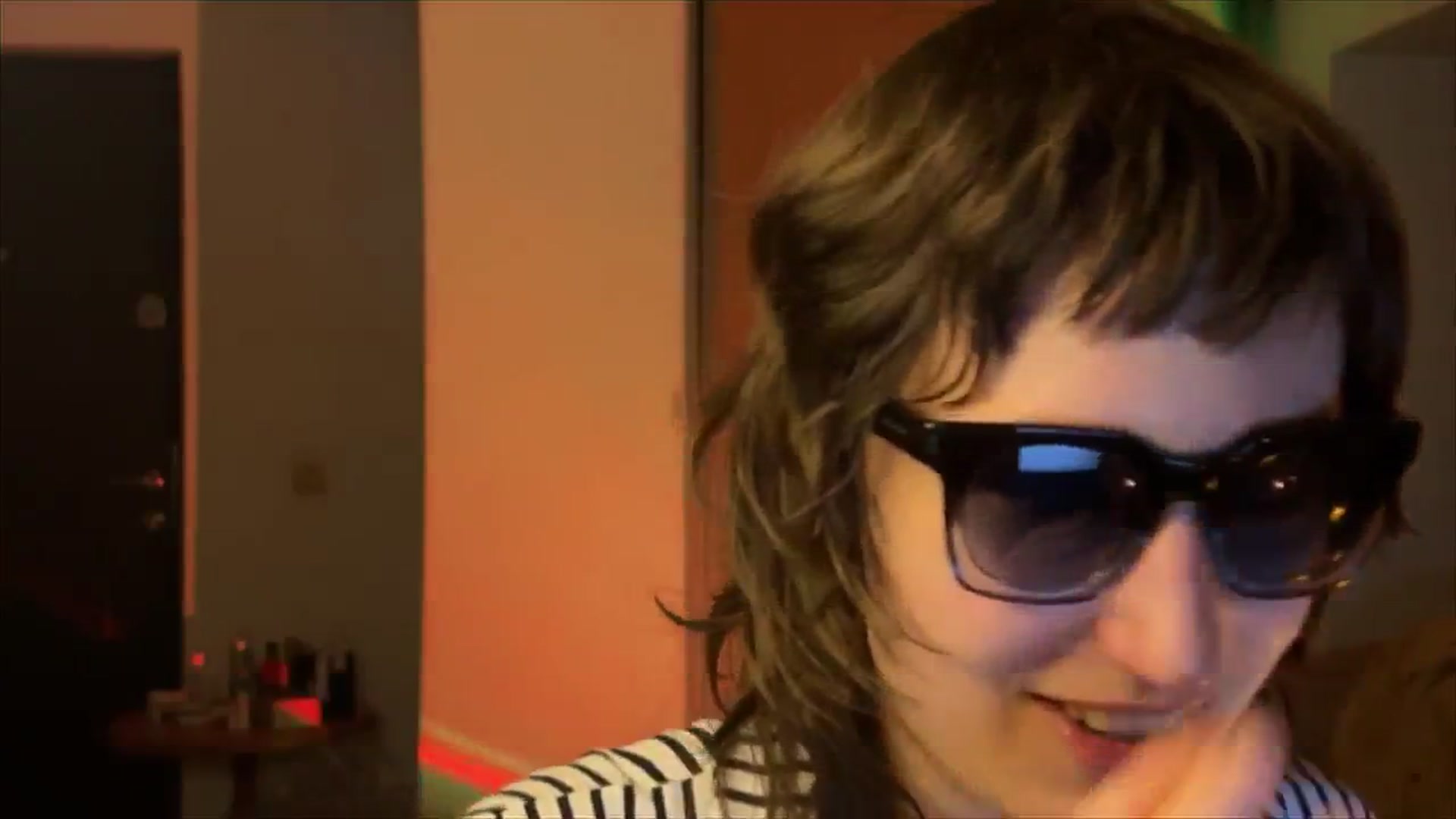 Gallery image thumbnail from LoooneyTunes's myfreecams stream on, 02/07/2025, 19:18 image 3 of 20