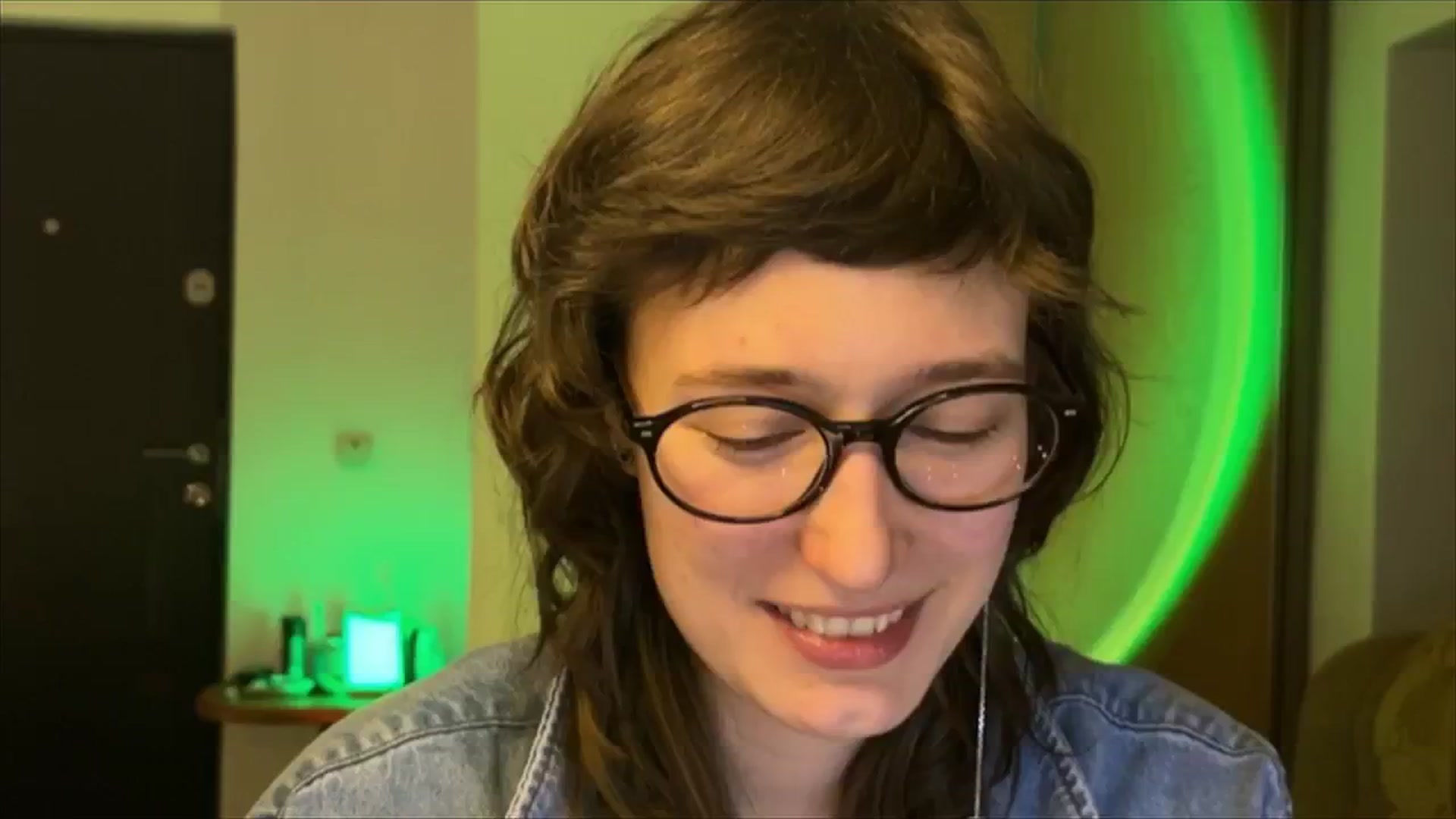 Gallery image thumbnail from LoooneyTunes's myfreecams stream on, 02/13/2025, 19:40 image 6 of 20