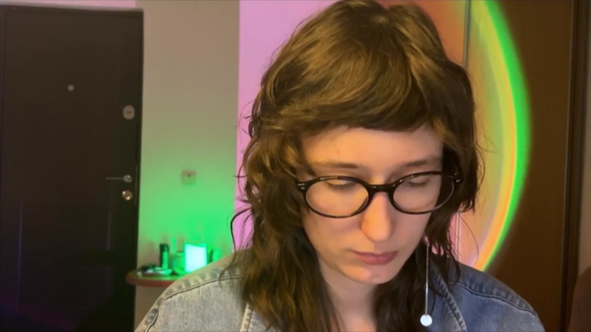 Gallery image thumbnail from LoooneyTunes's myfreecams stream on, 02/13/2025, 21:45 image 16 of 20